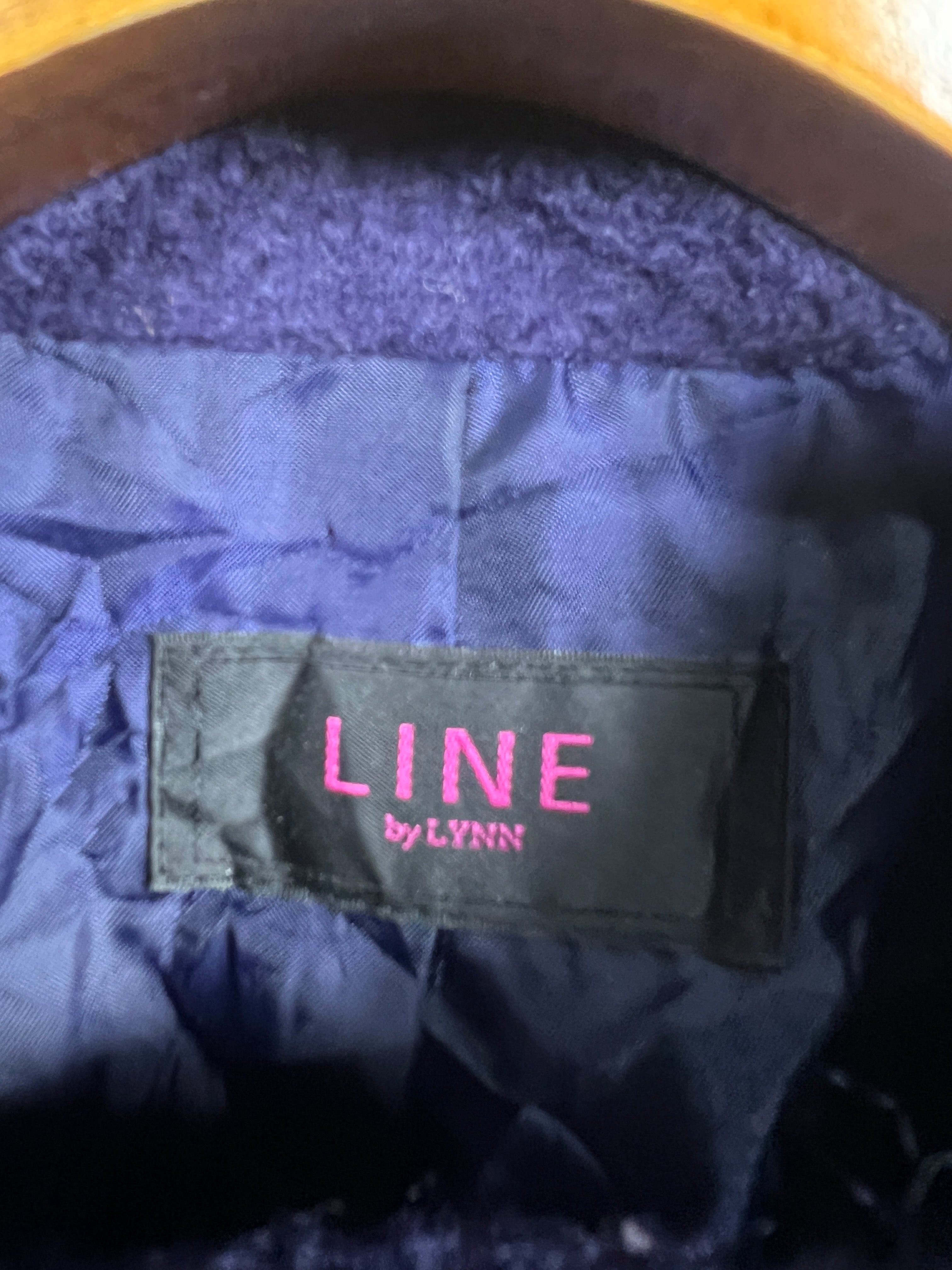 Line Wool Long Coat (Women) (Small-Medium)