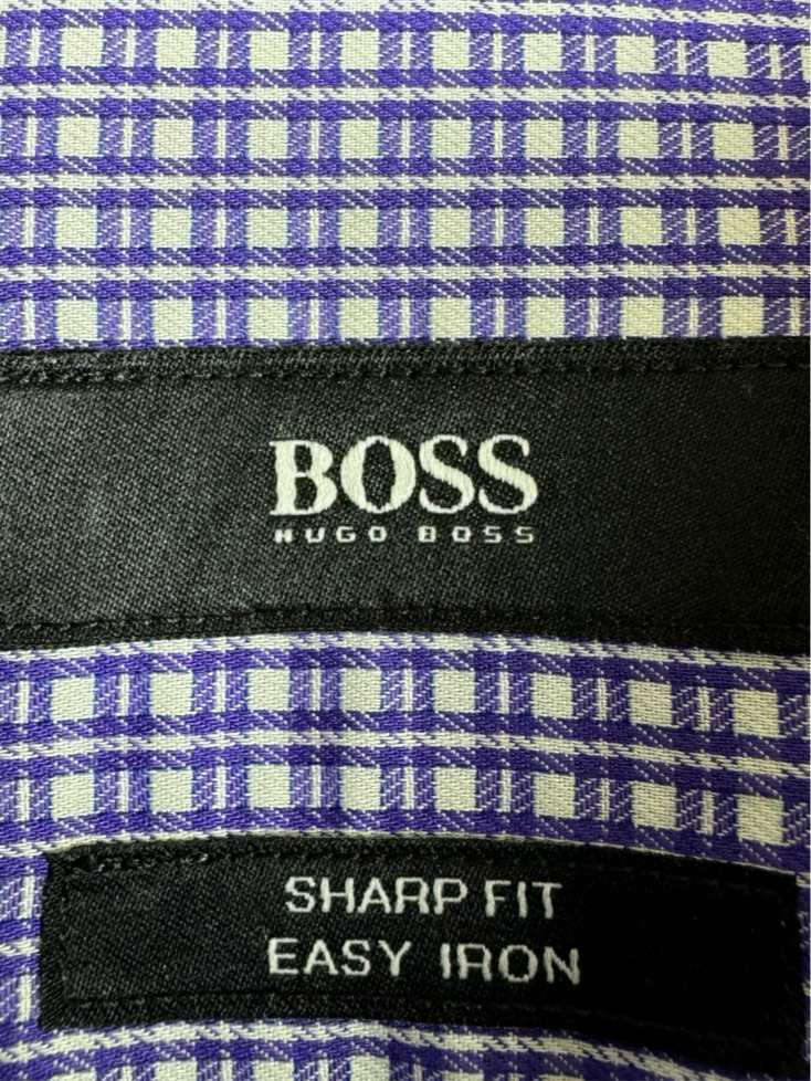 Hugo Boss Buttoned Up Dress Shirt (Medium-Large)