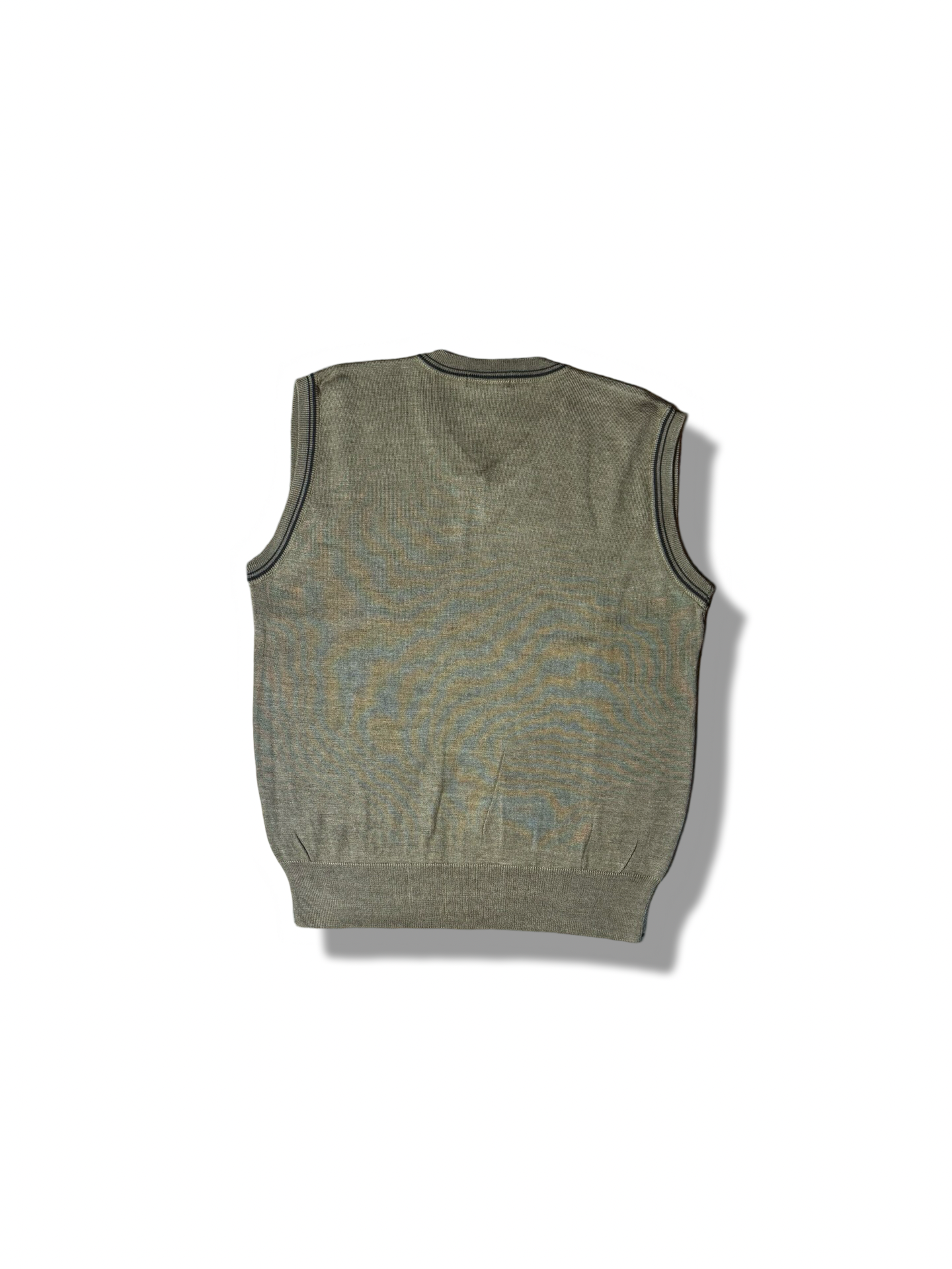 Beverly Hills Club Sleeveless Sweater (Medium)