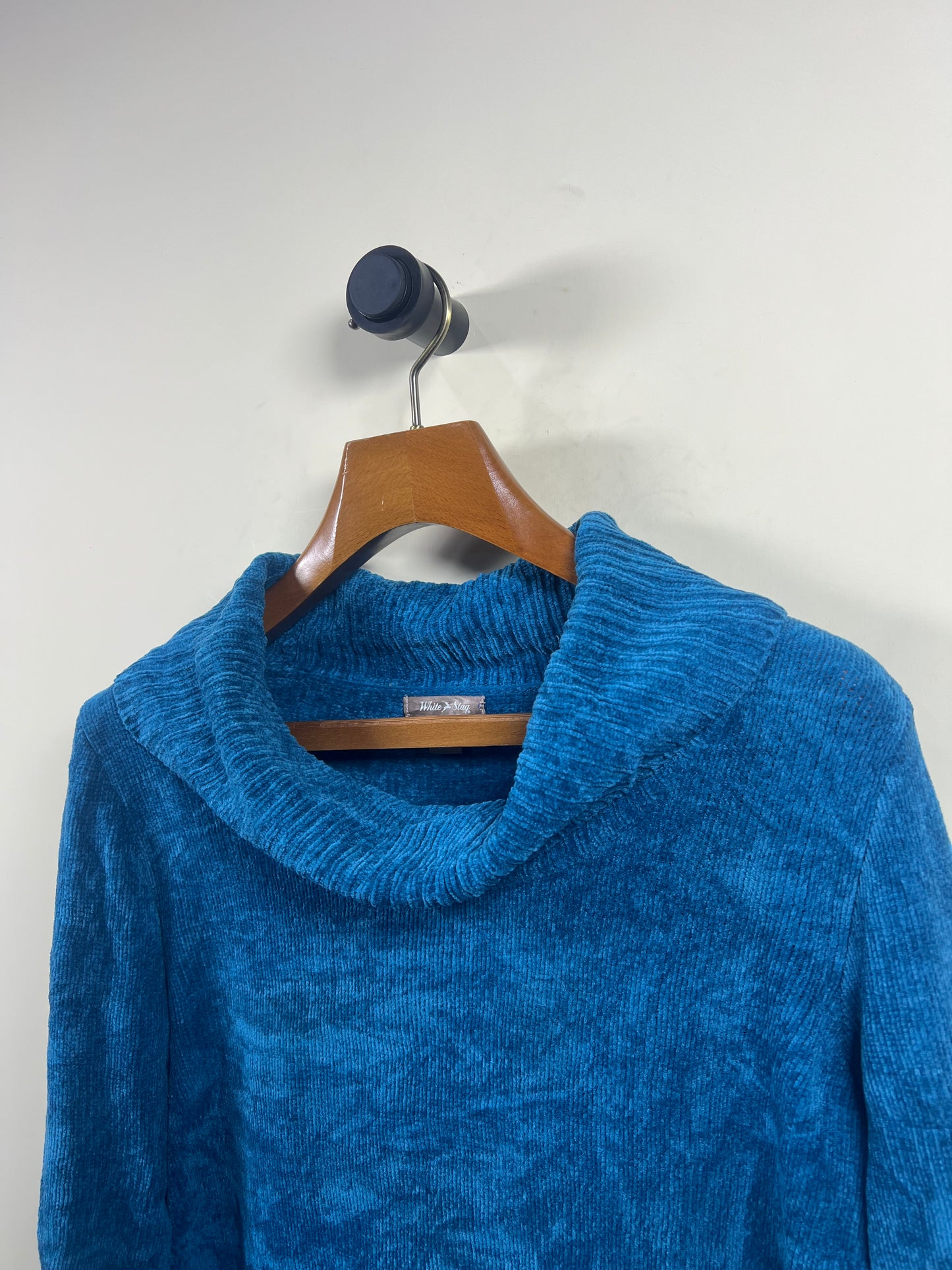 White Stag Velvet Sweater (Women) (Large/X-Large)