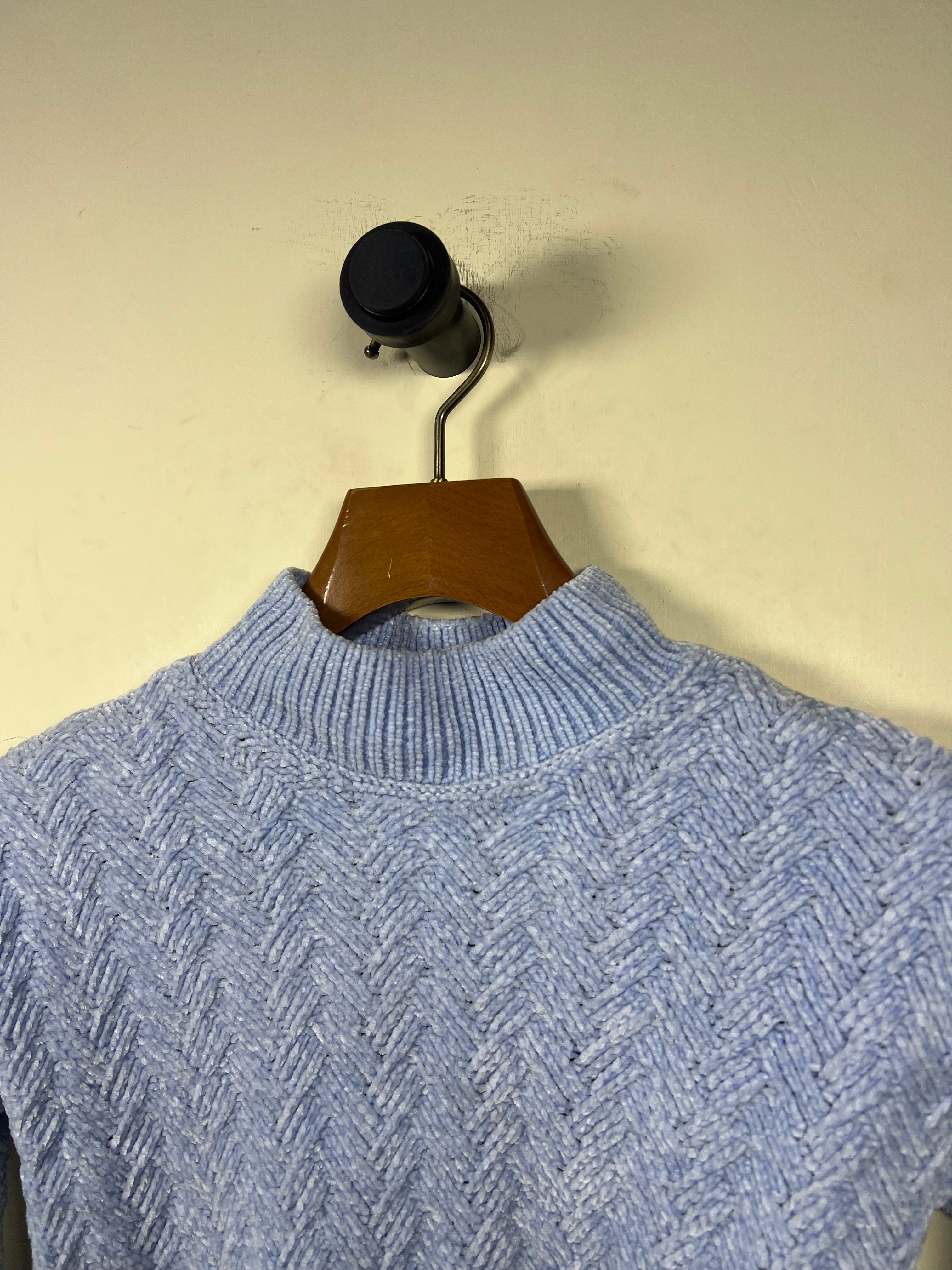 Osh Kosh Crop Velvet Sweater (Women) (Small)