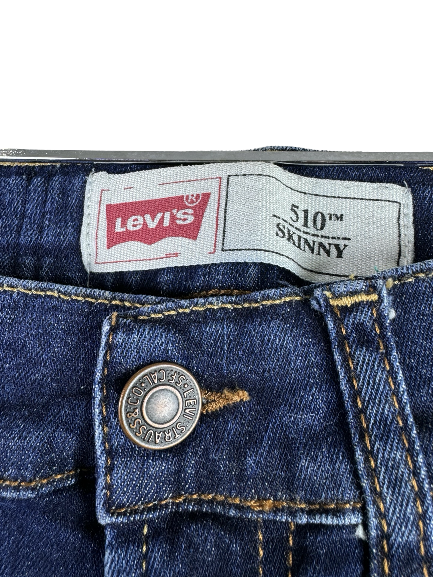 Levis Jeans (Waist 30-32)