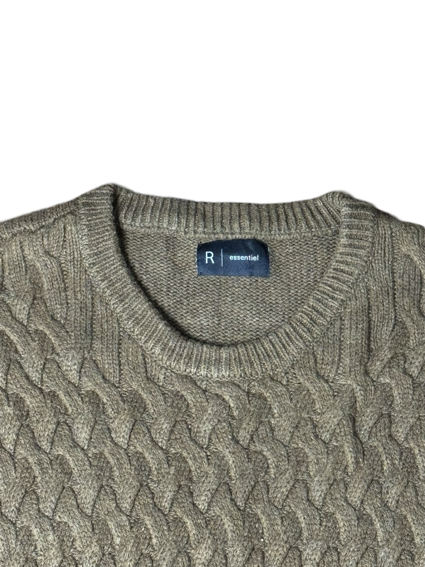 R Essential Cable Knit Wool Sweater (Small-Medium)