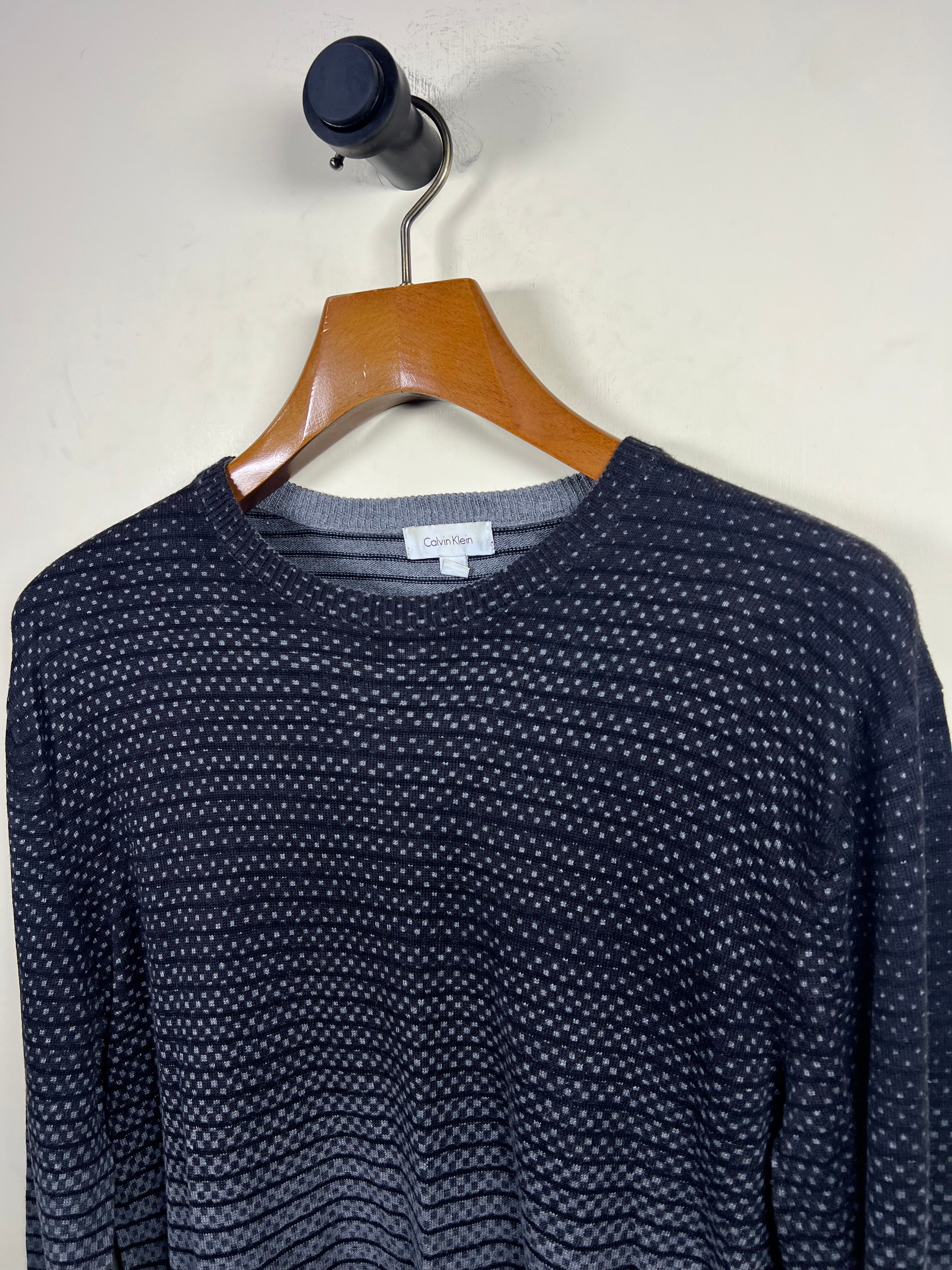 Calvin Klein Sweater (Medium-Large)