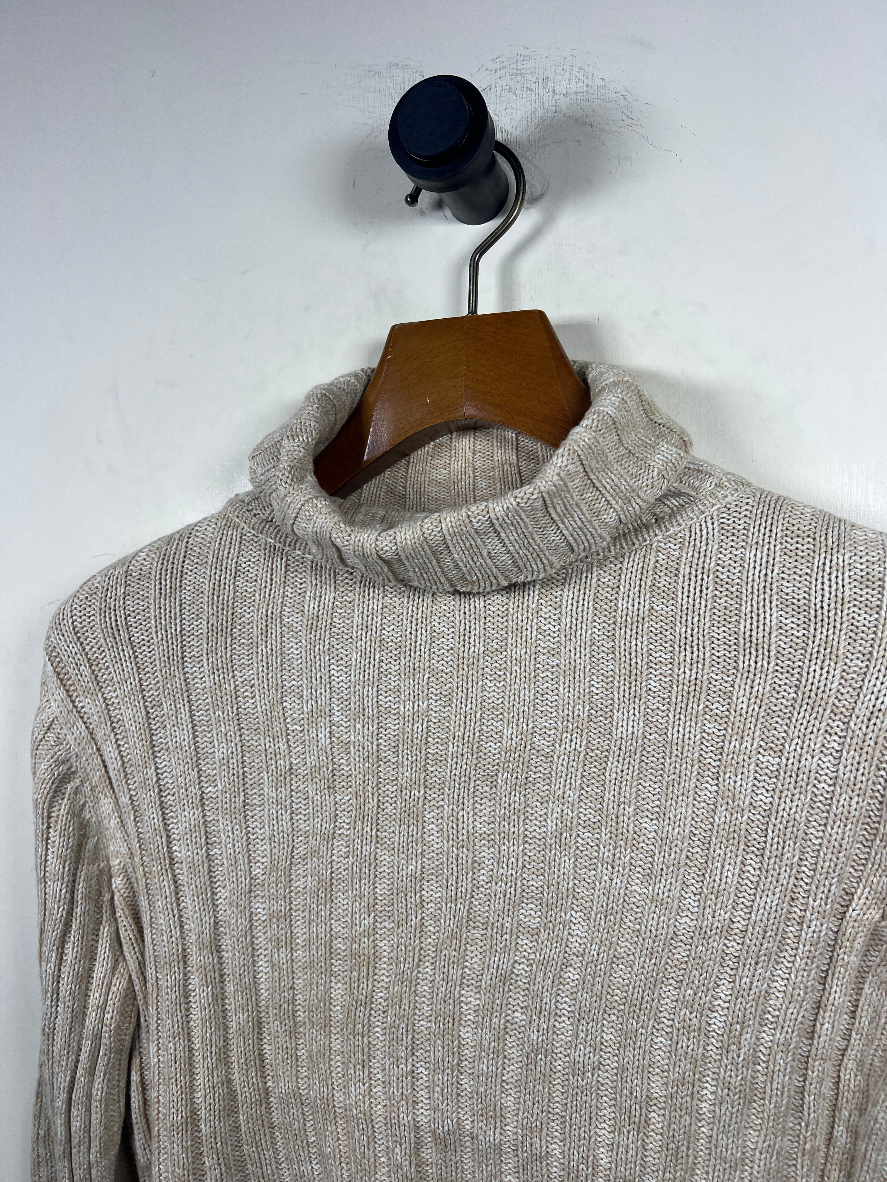 Turtle Neck Velvet Sweater (Women) (Medium-Large)