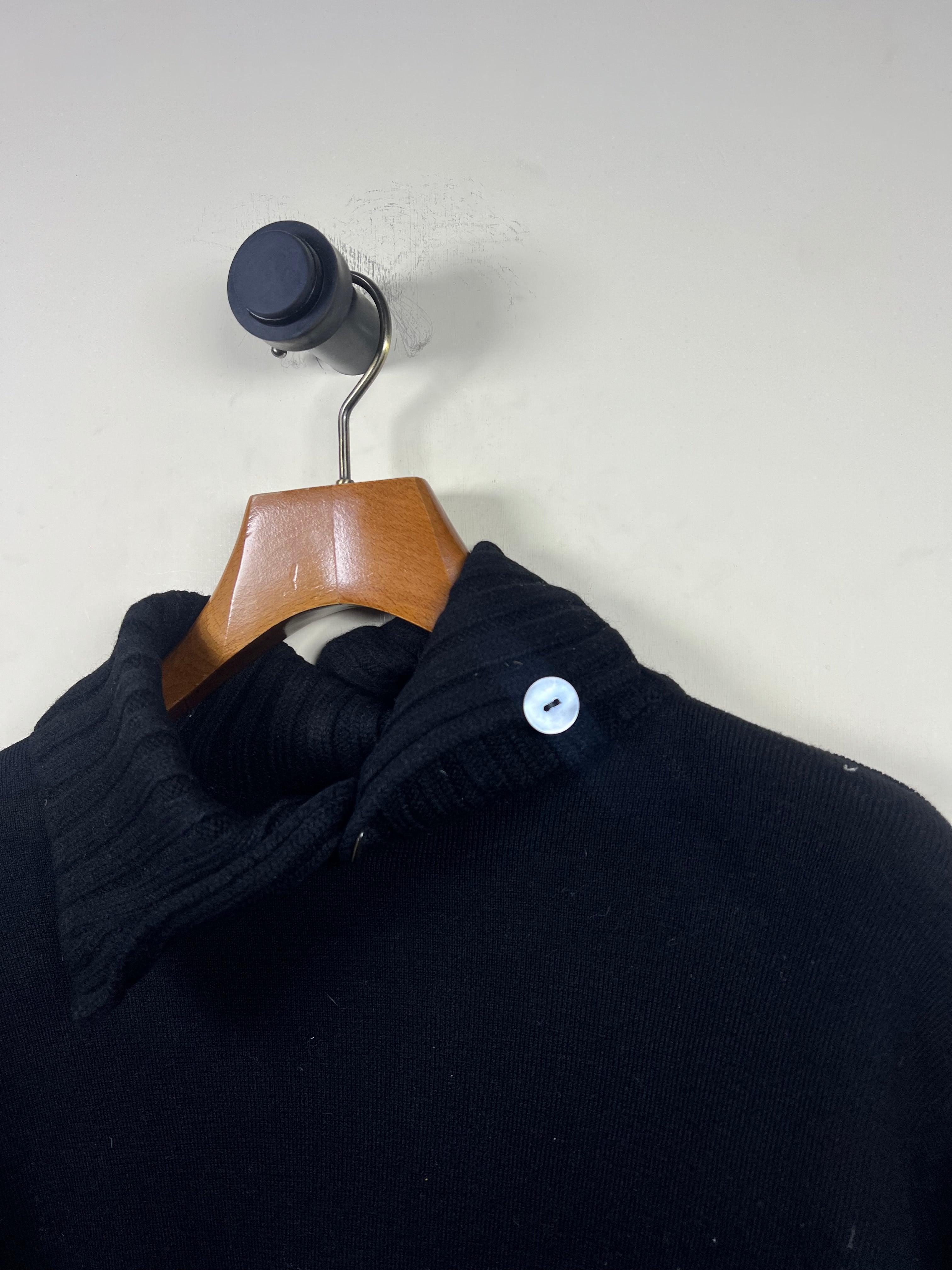 Bianca Turtle Neck Sweater (Large)