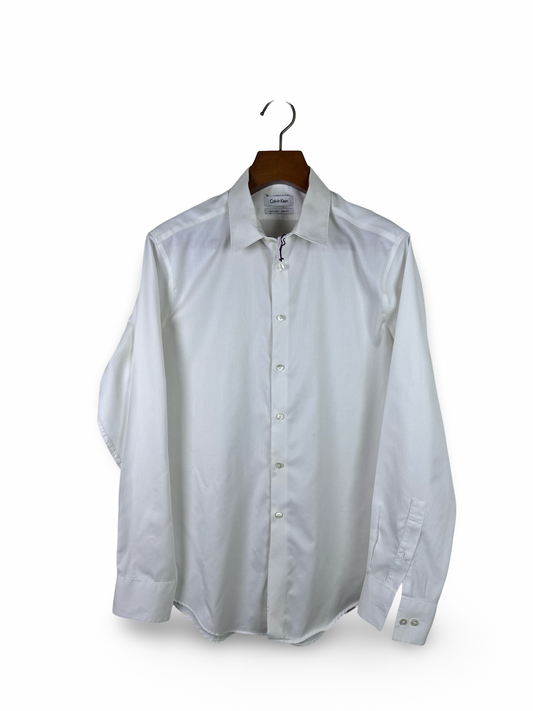 Calvin Klein Buttoned Up Dress Shirt (Large)