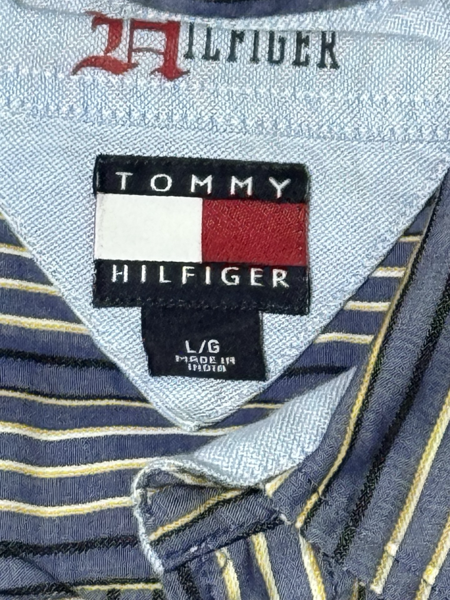 Tommy Hilfiger Buttoned Up Casual Shirt (Small-Medium)