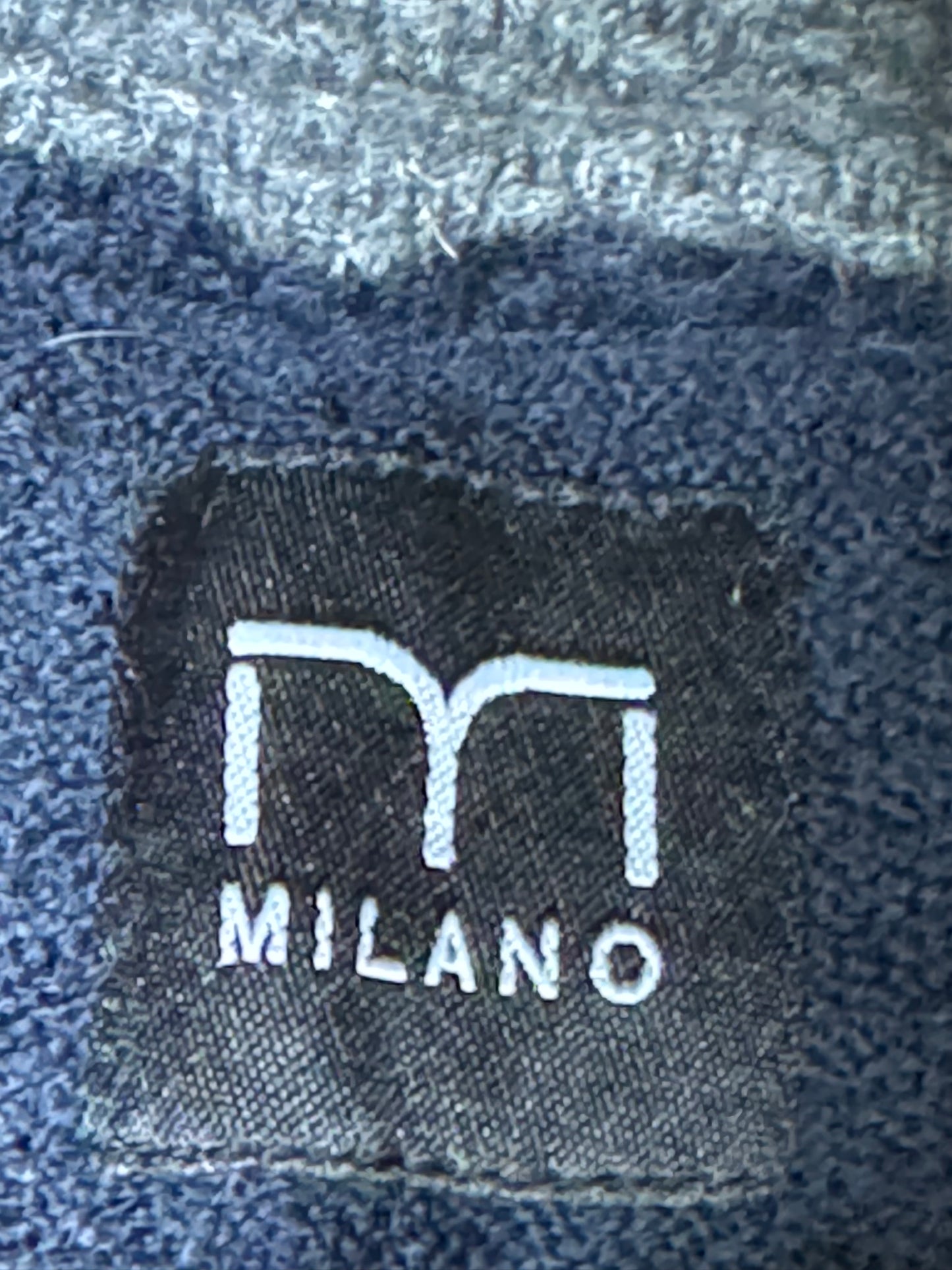 Milano Zipper Wool Sweater (Large)