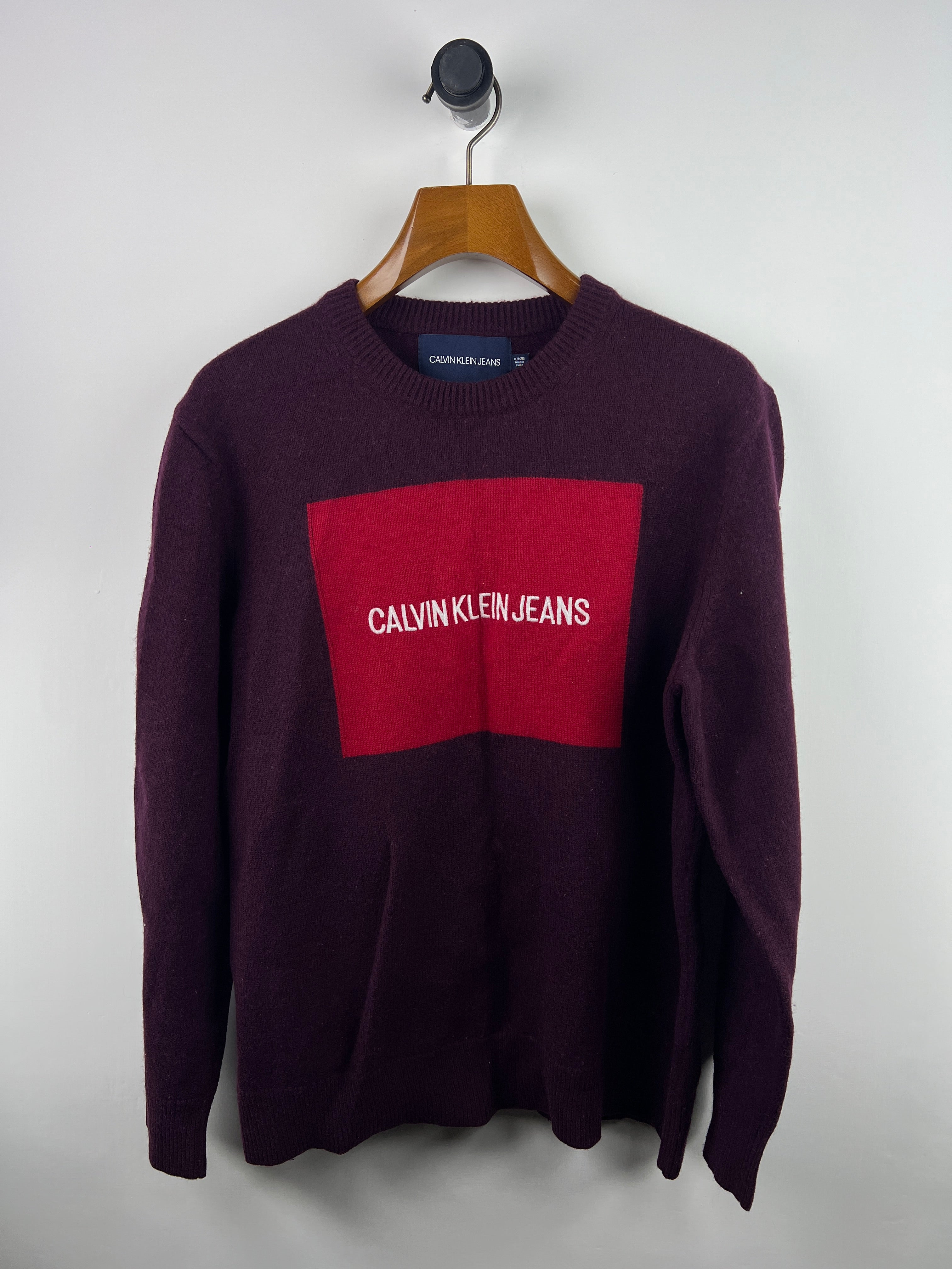 Calvin Klein Sweater (X-Large)