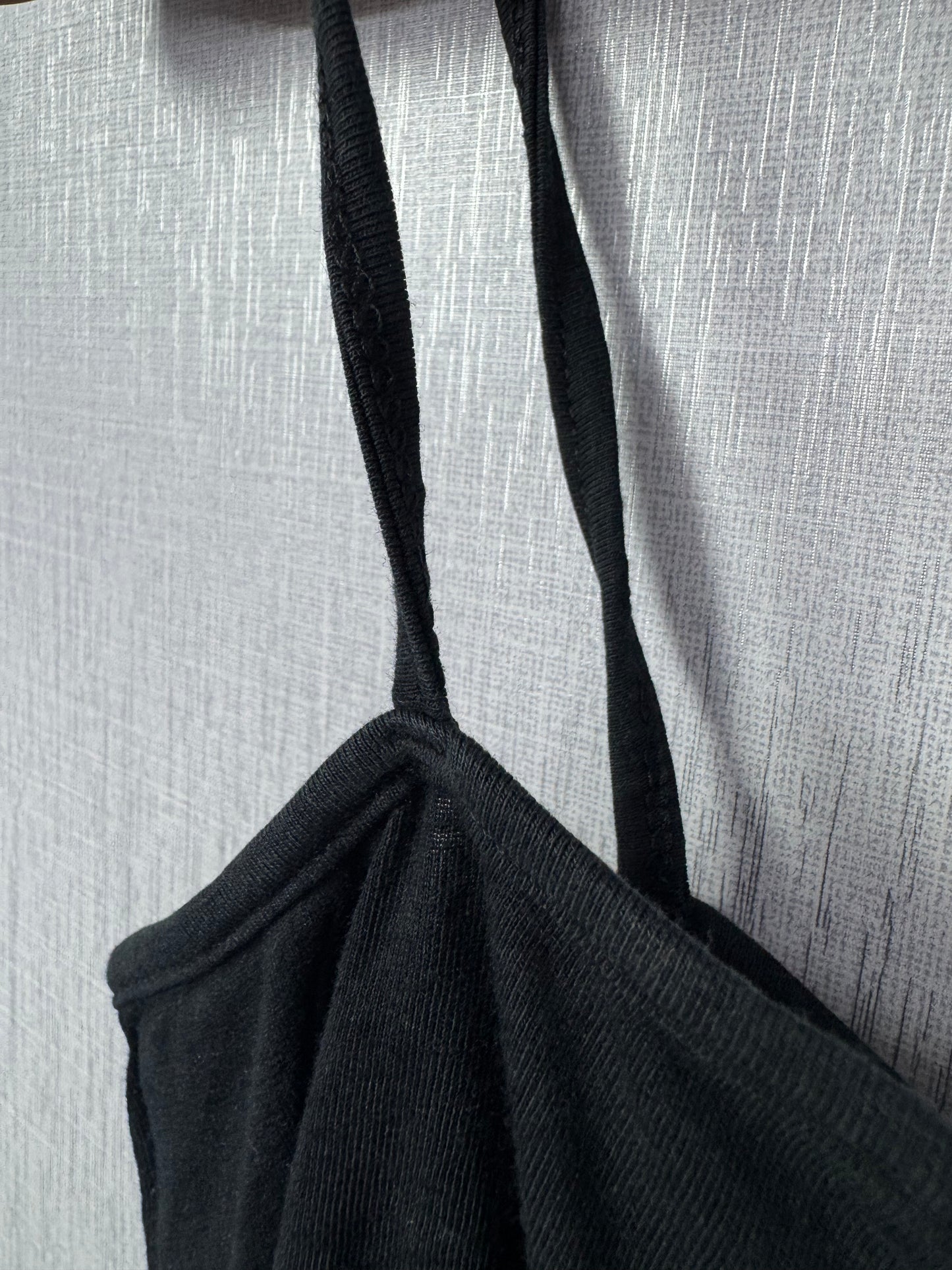 H&M Crop Top (Women) (Medium-Large)