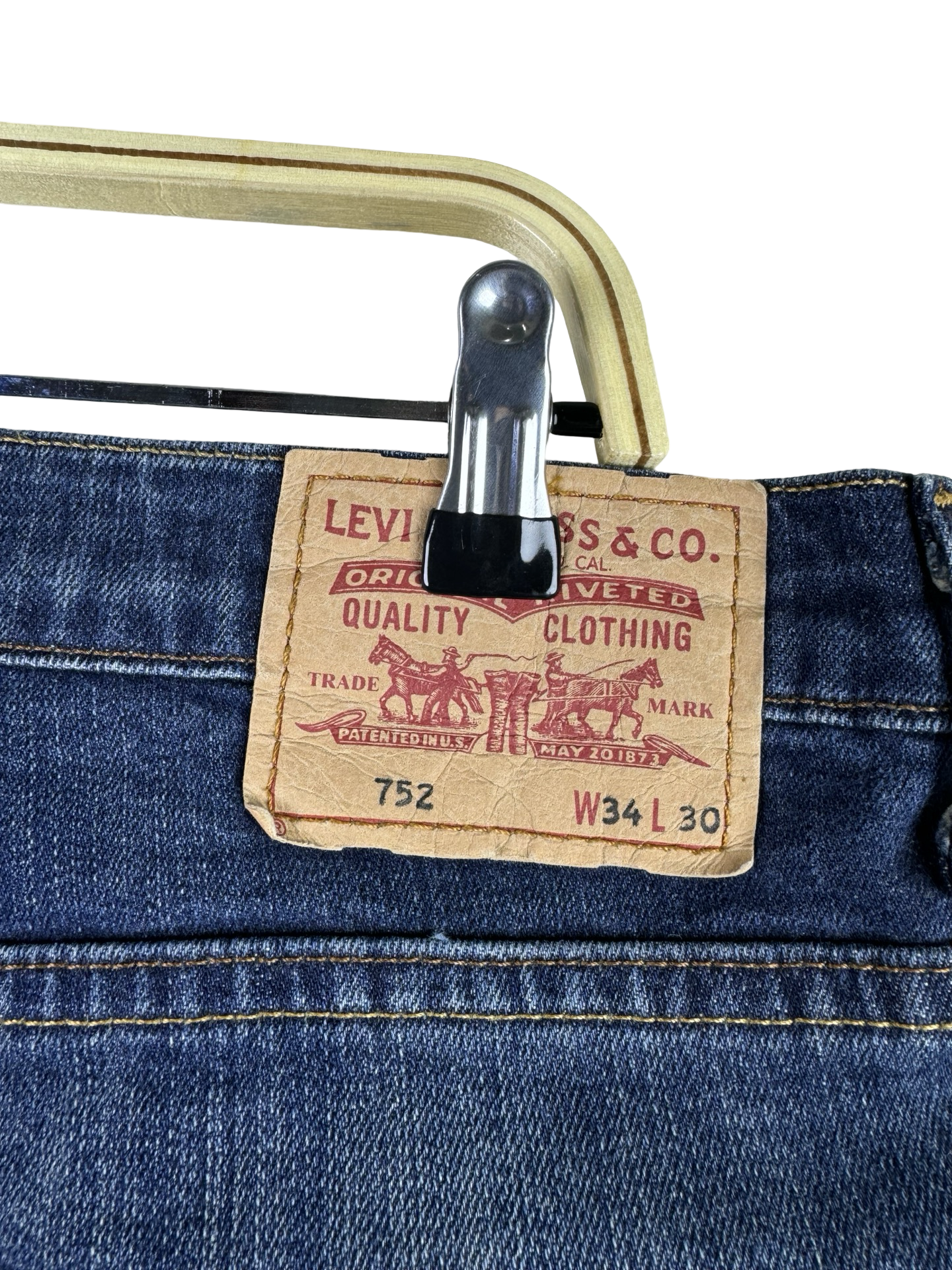 Levis Jeans (Waist 34)