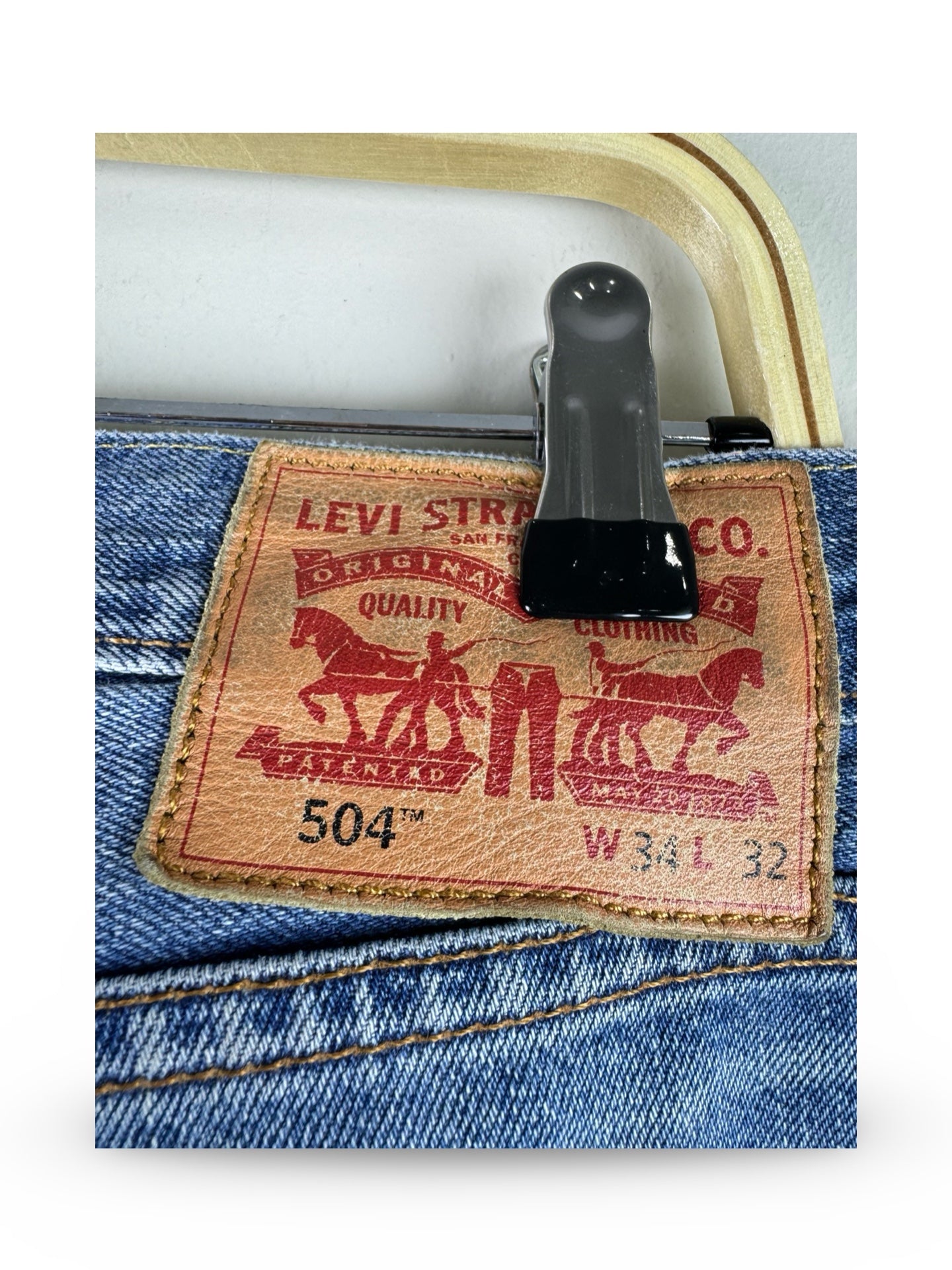 Levis Jeans (Waist 34)