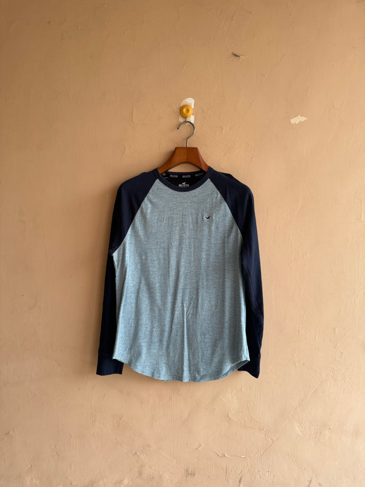 Hollister Shirt (Small-Medium)