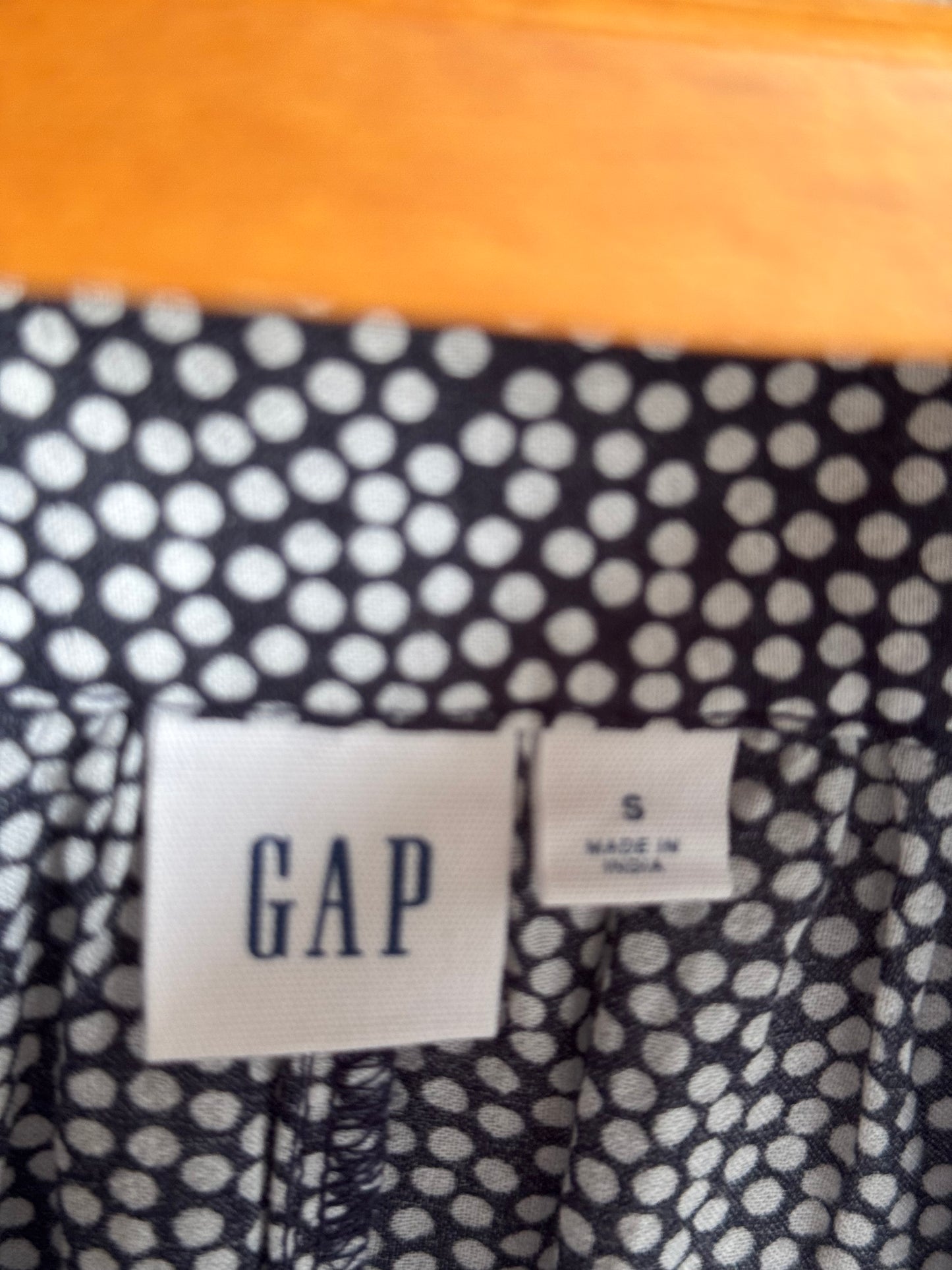 Gap Shirt (Women) (Small)