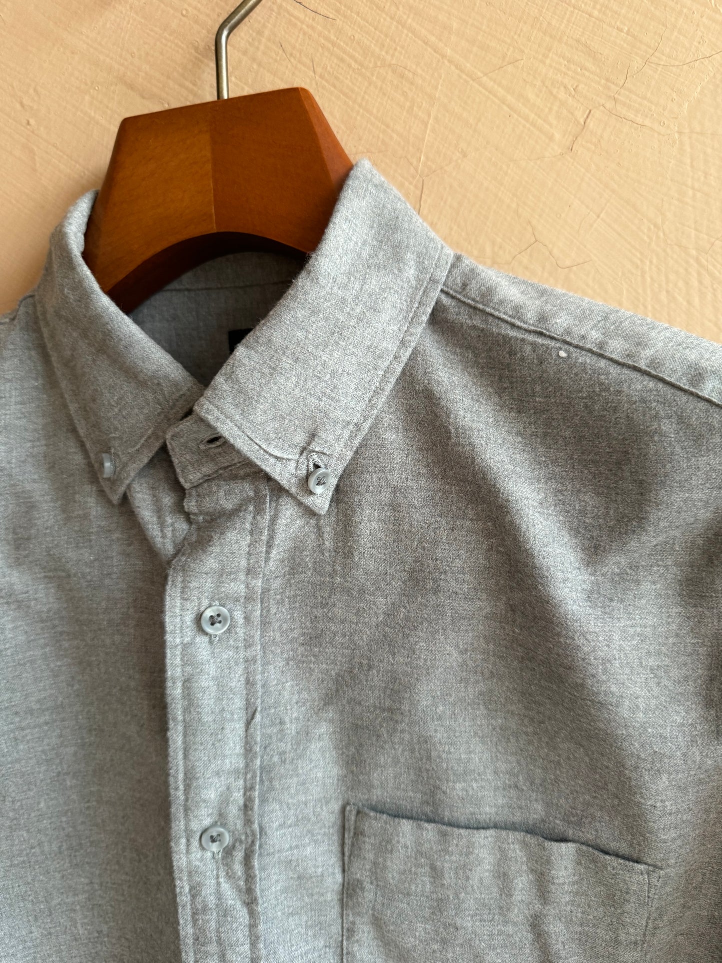 Uniqlo Buttoned Down Casual Shirt (Small)