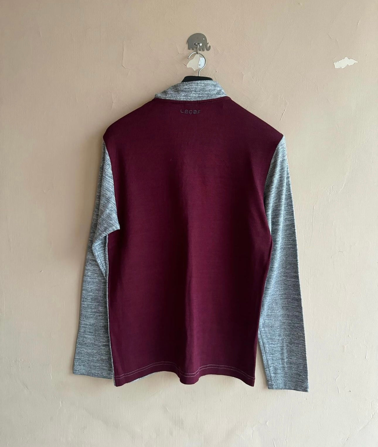 Lecaf Zipper Sweater (Medium)