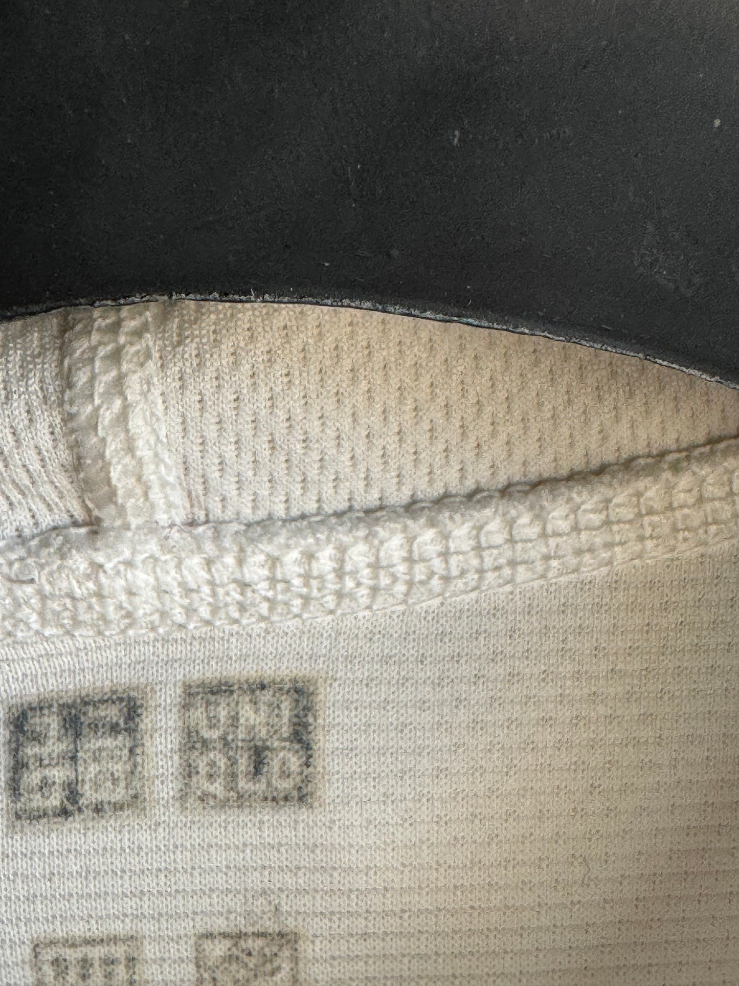 Uniqlo Zipper (Small)