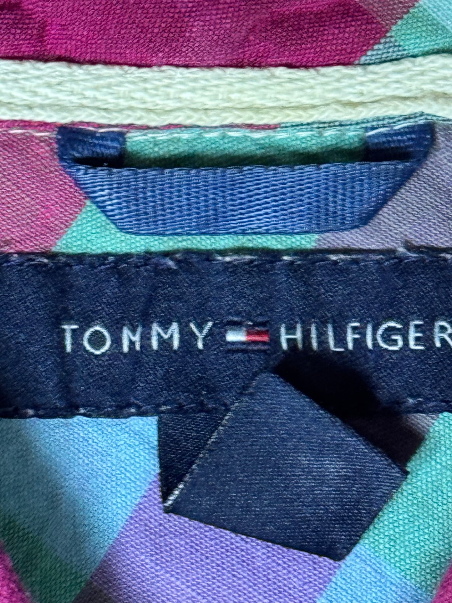 Tommy Hilfiger Buttoned Down Casual Shirt (Medium-Large)