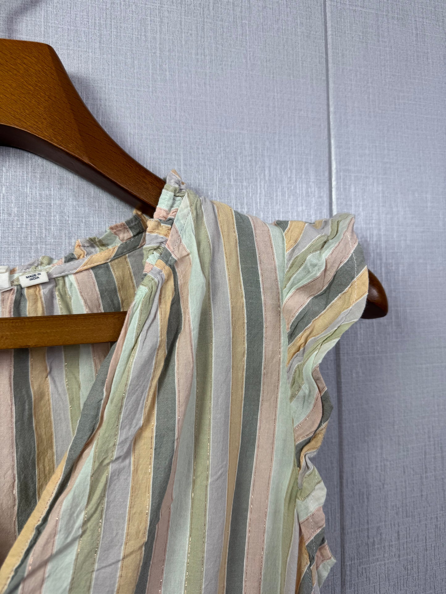 Gap Blouse (Women) (Small-Medium)