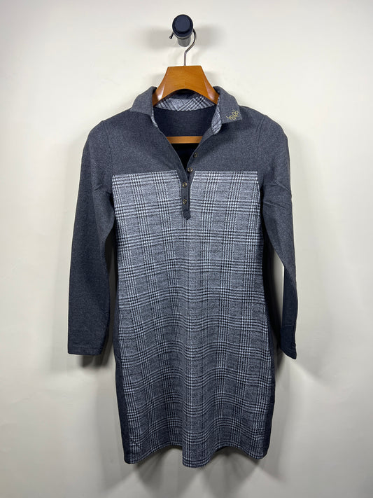 Quarter Buttoned Sweater (Women) (Small)