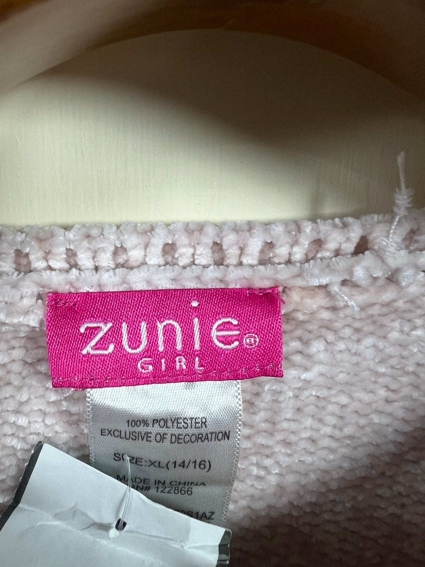 Zunie Girl Velvet Sweater (Women) (Small)