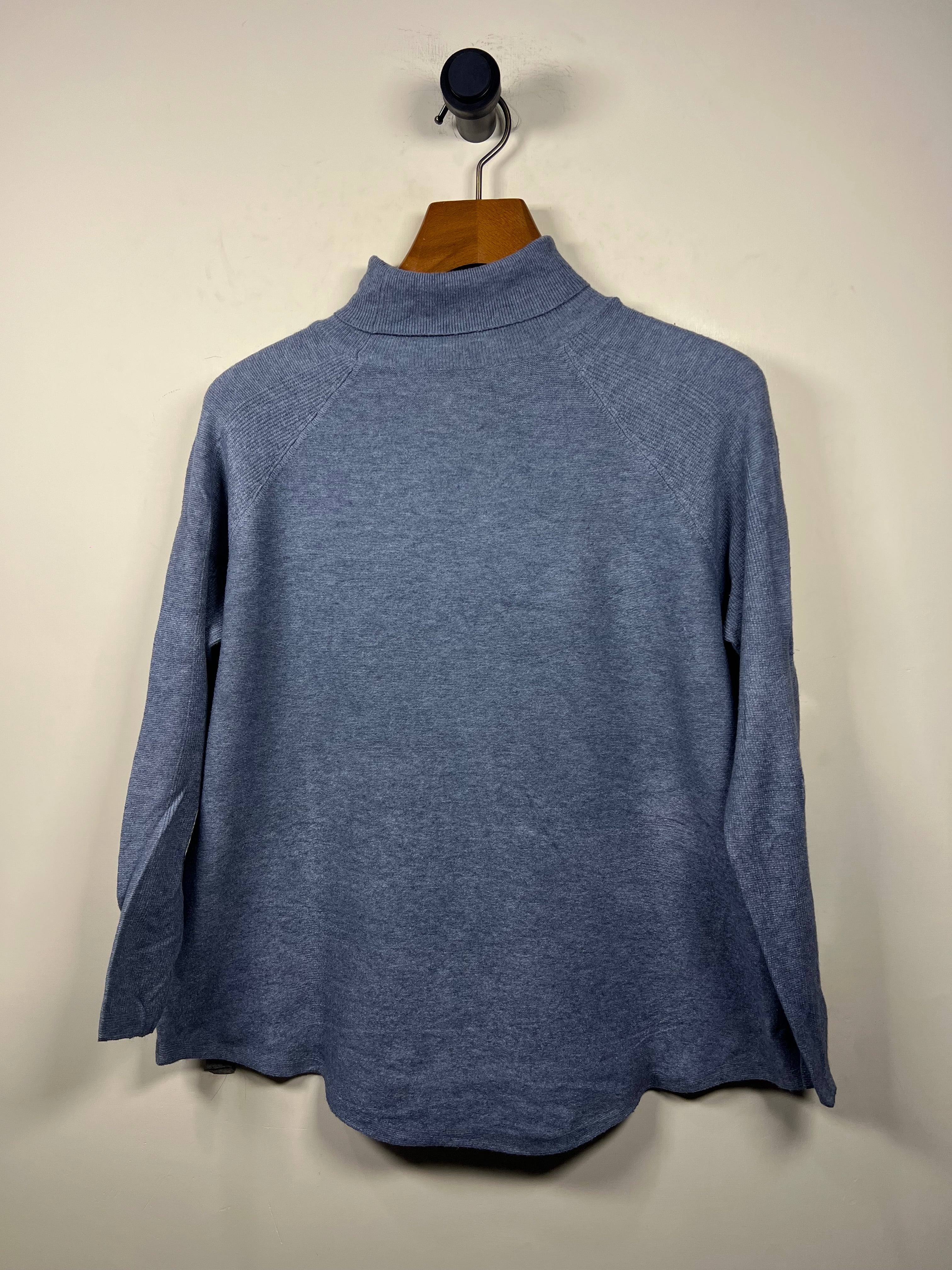 Turtle Neck Sweater (Women) (Large/X-Large)