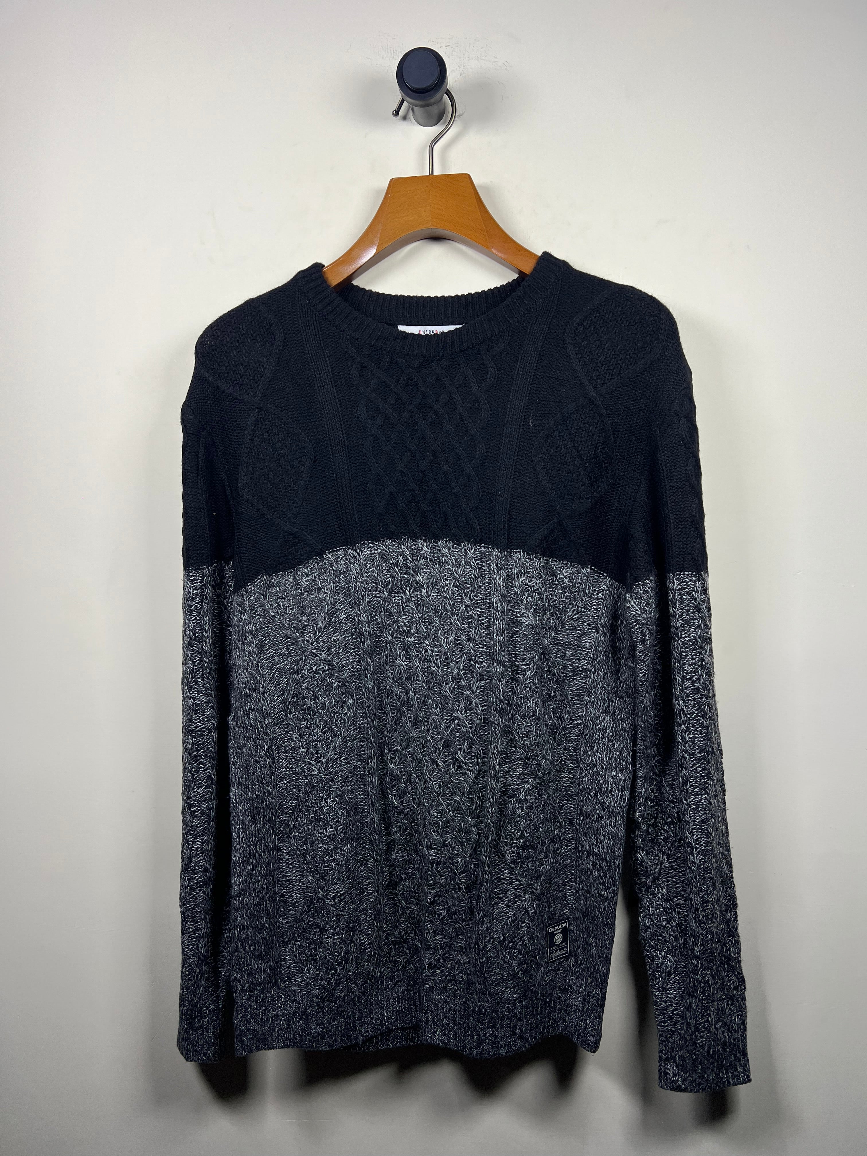 Union Bay Cable Knitted Sweater (Medium)