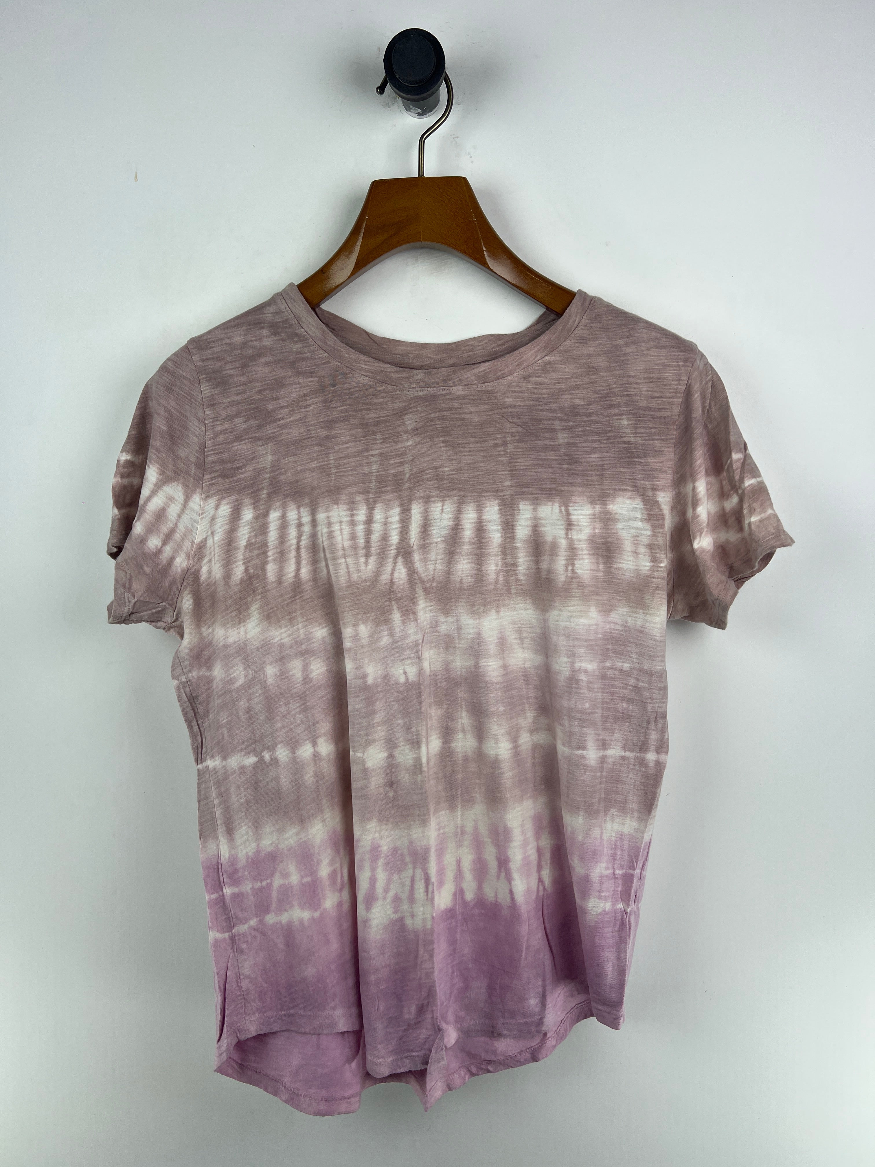 Old Navy T-Shirt (Women) (Large)