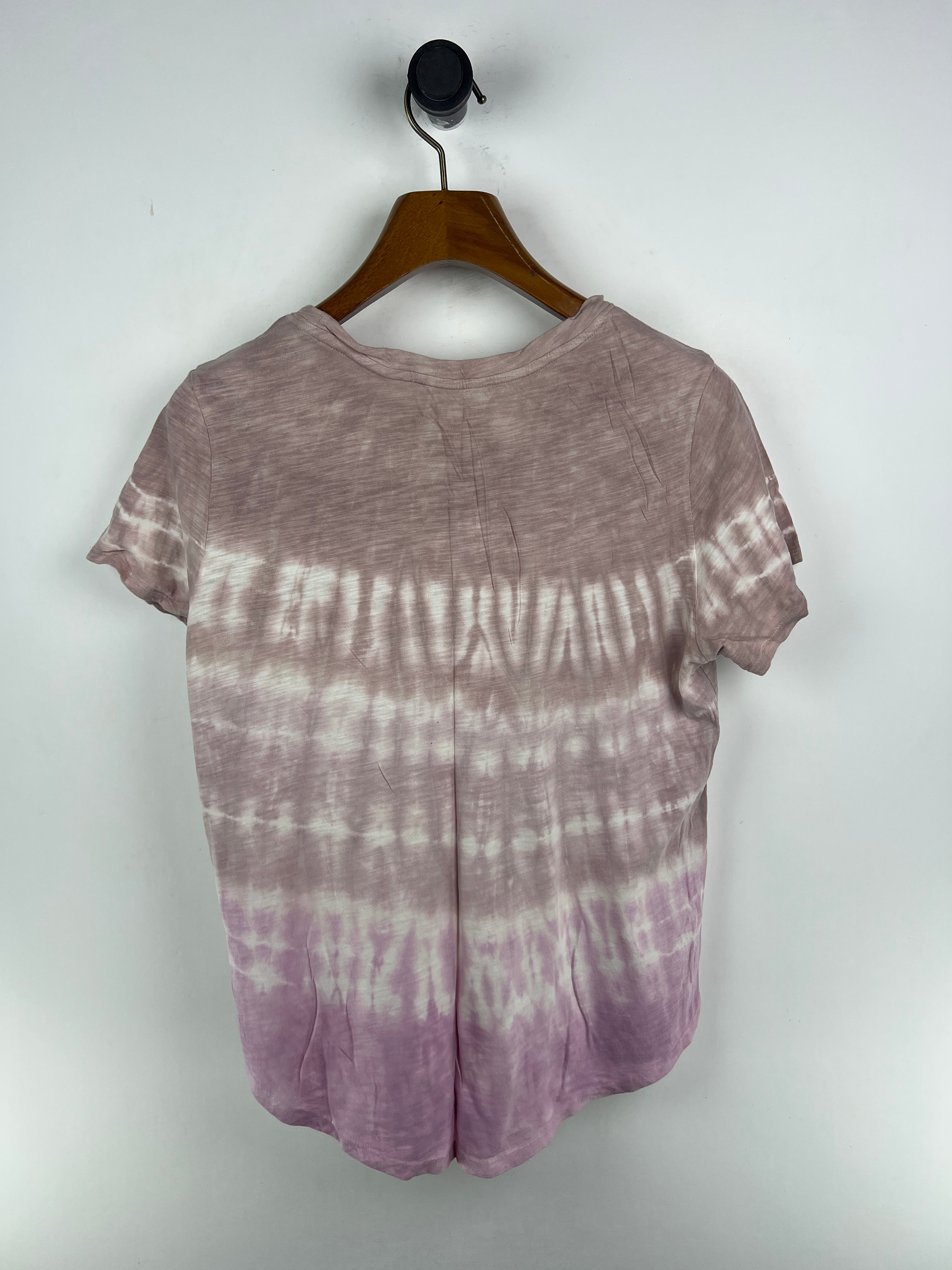 Old Navy T-Shirt (Women) (Large)