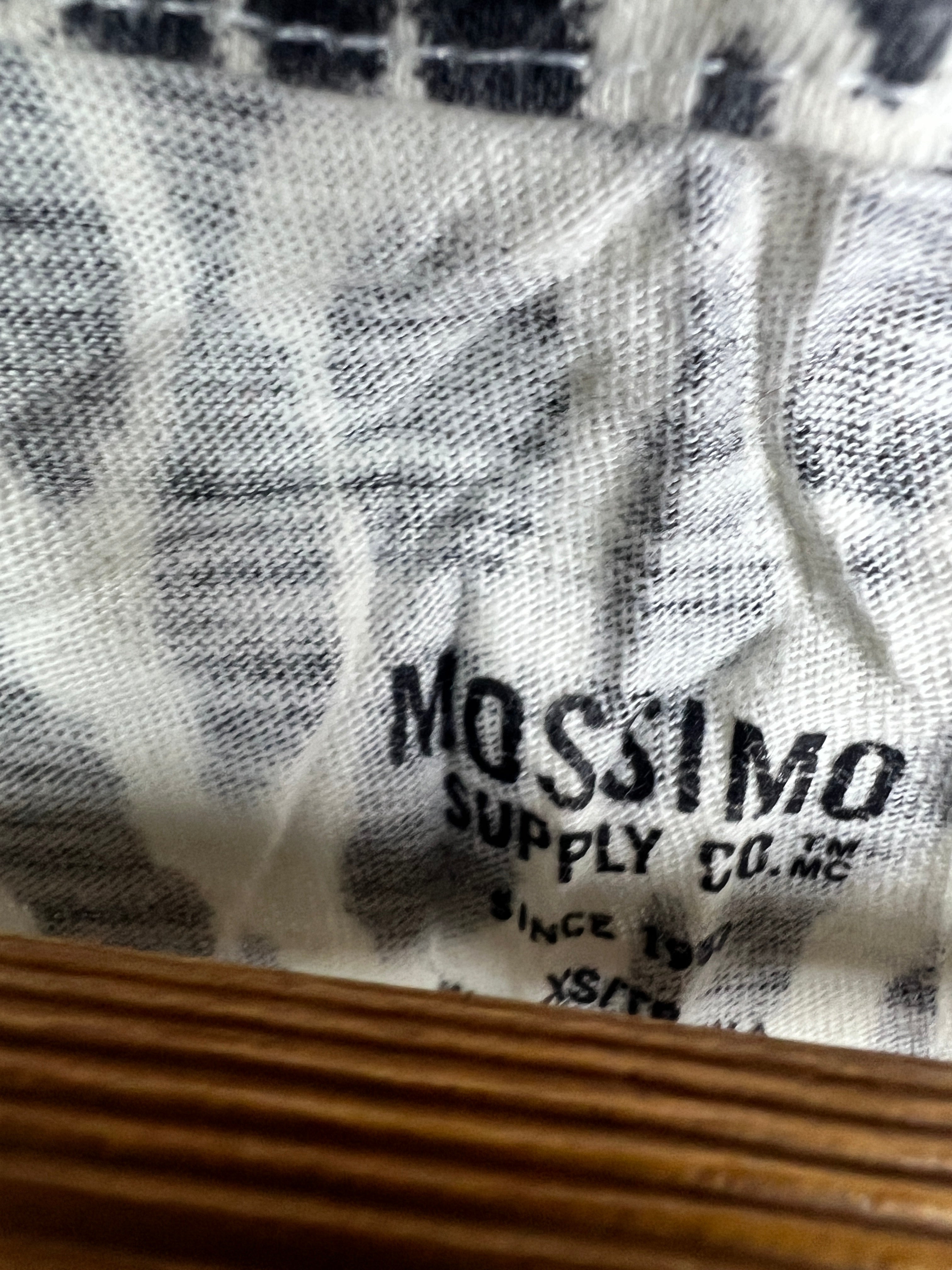 Mossimo T-Shirt (Women) (X-Small)