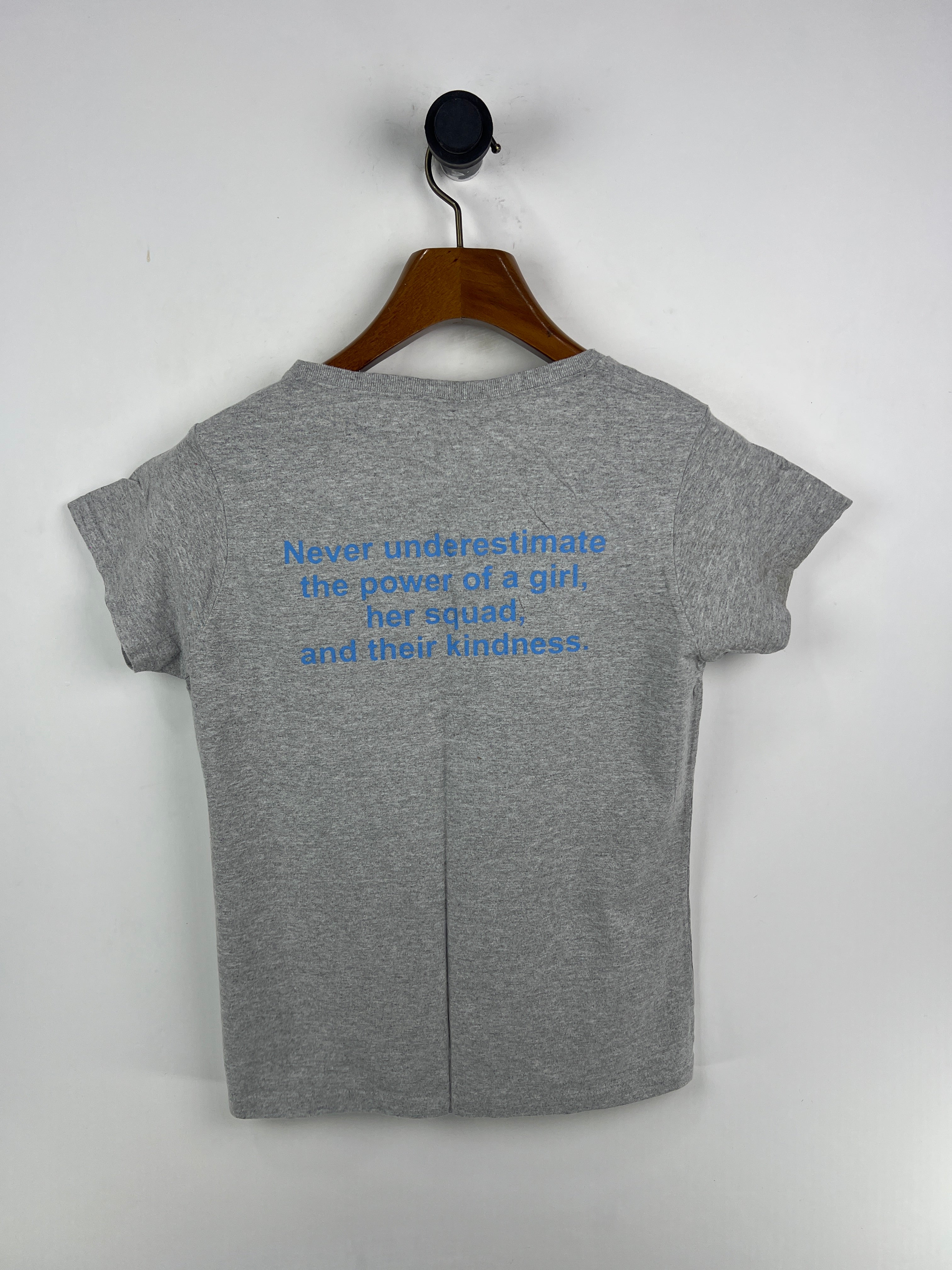 Gildan T-Shirt (Women) (Medium)