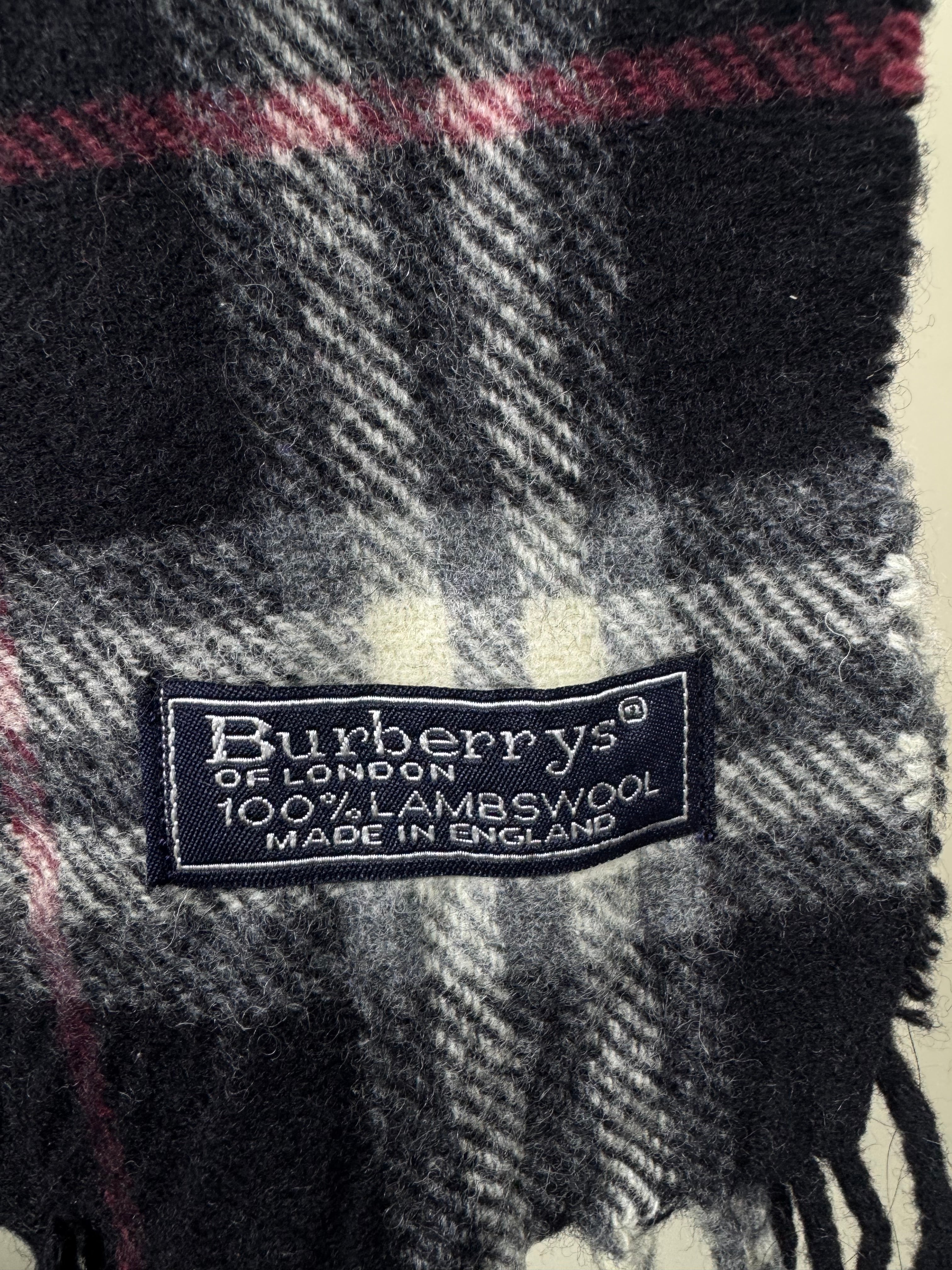 Burberry Lamsbwool Muffler