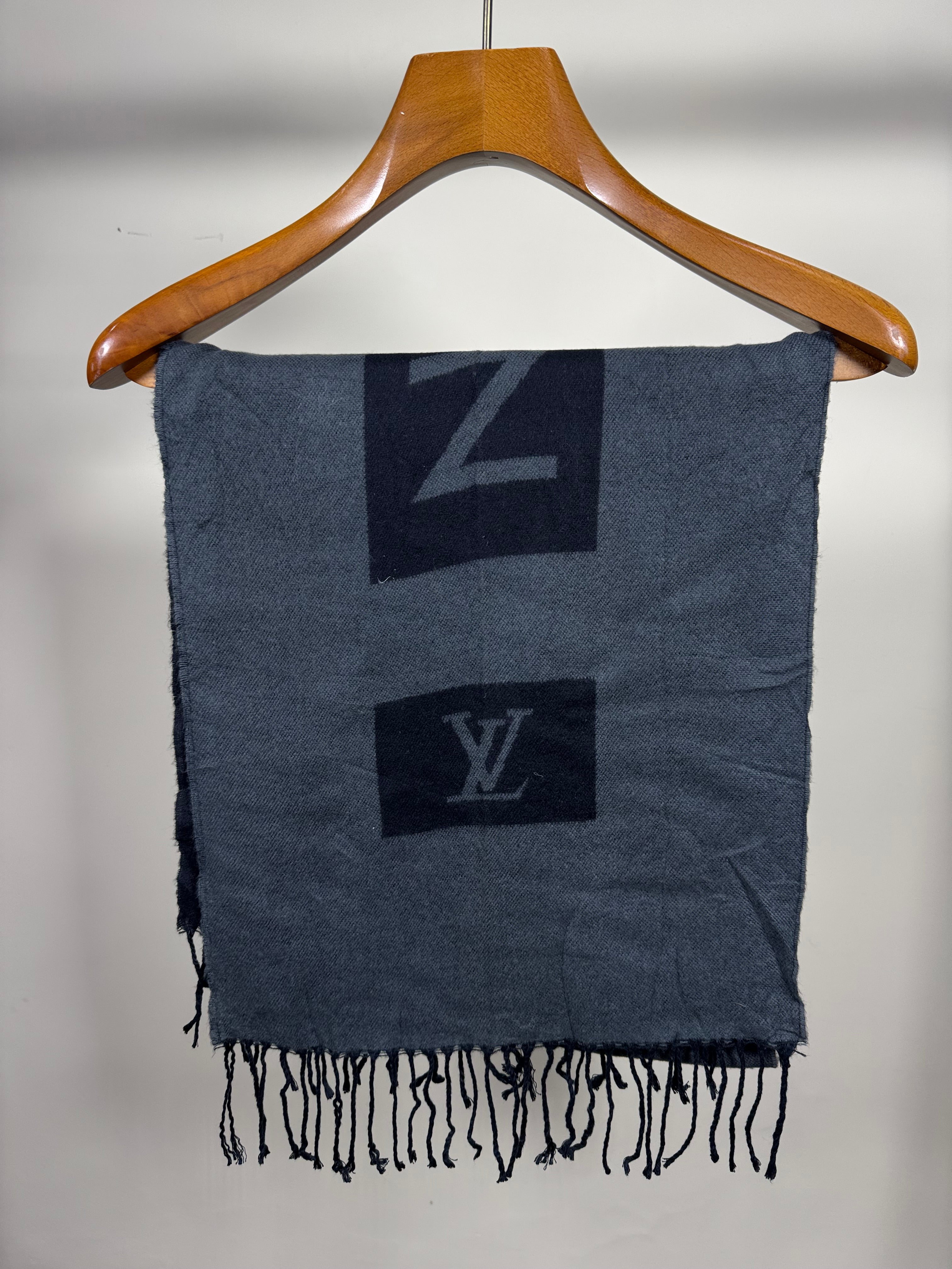 Louis Vuitton Muffler
