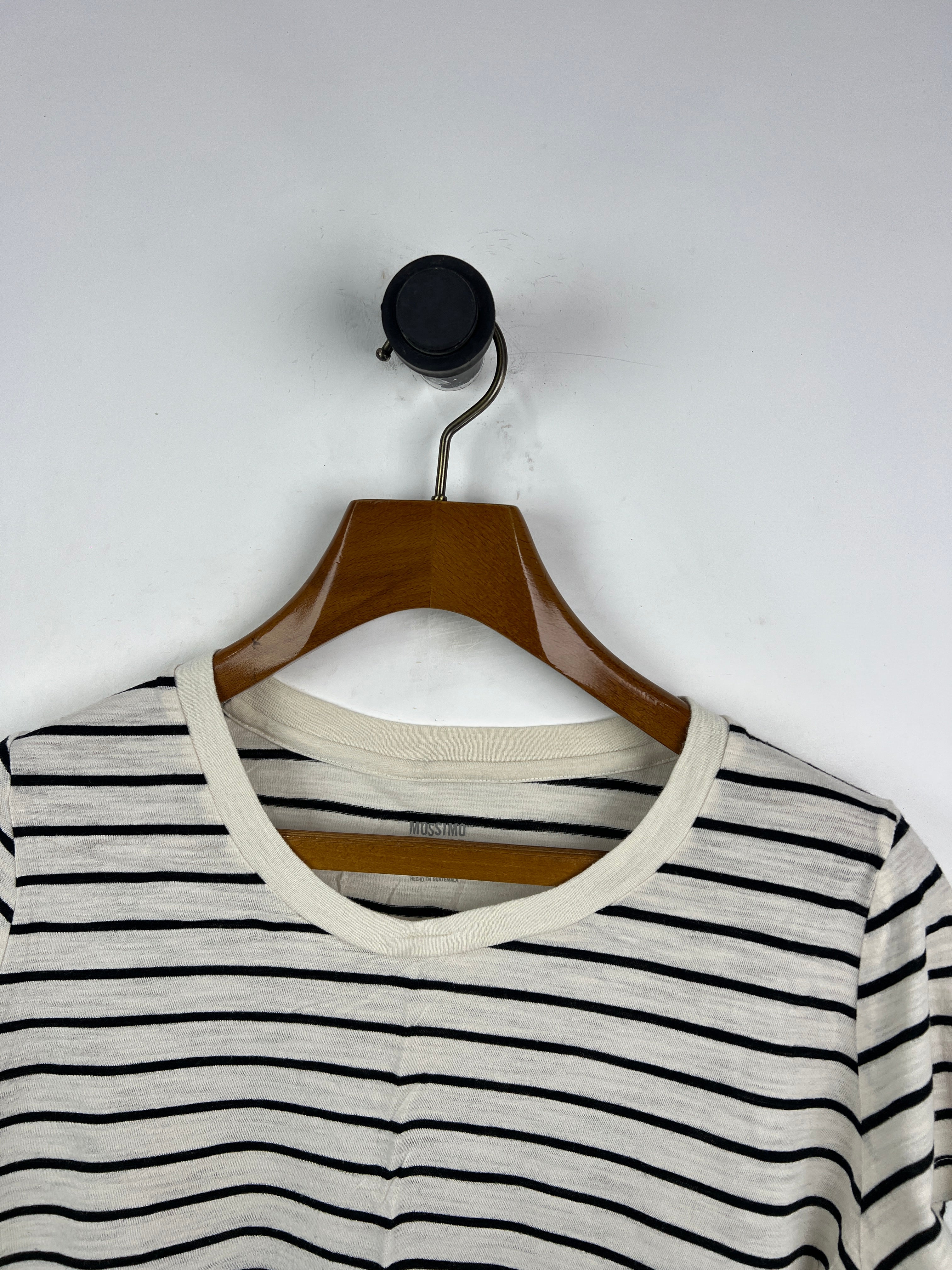 Mossimo T-Shirt (Women) (Large/X-Large)