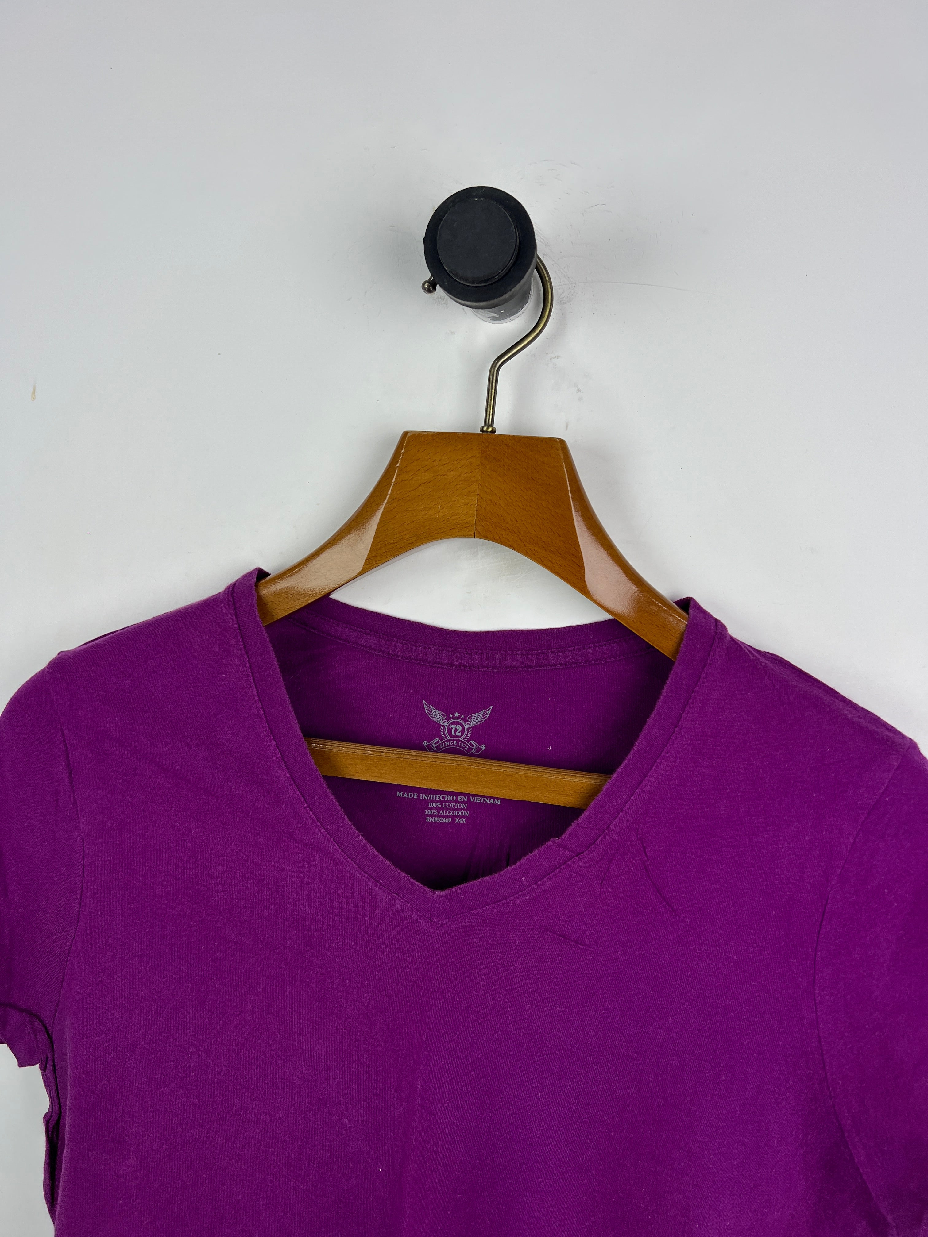 Faded Glory T-Shirt (Women) (Small-Medium)