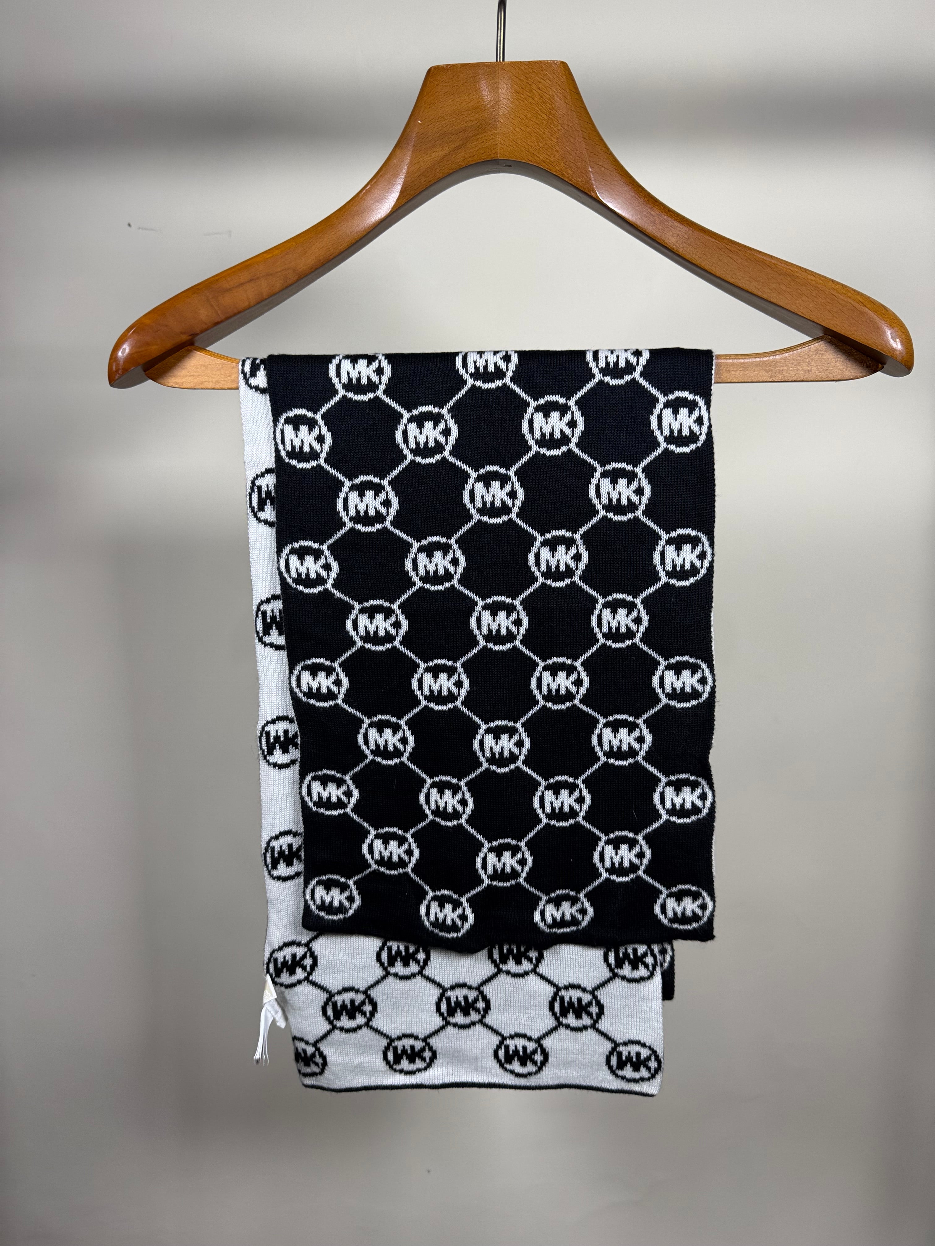 Michael Kors Muffler