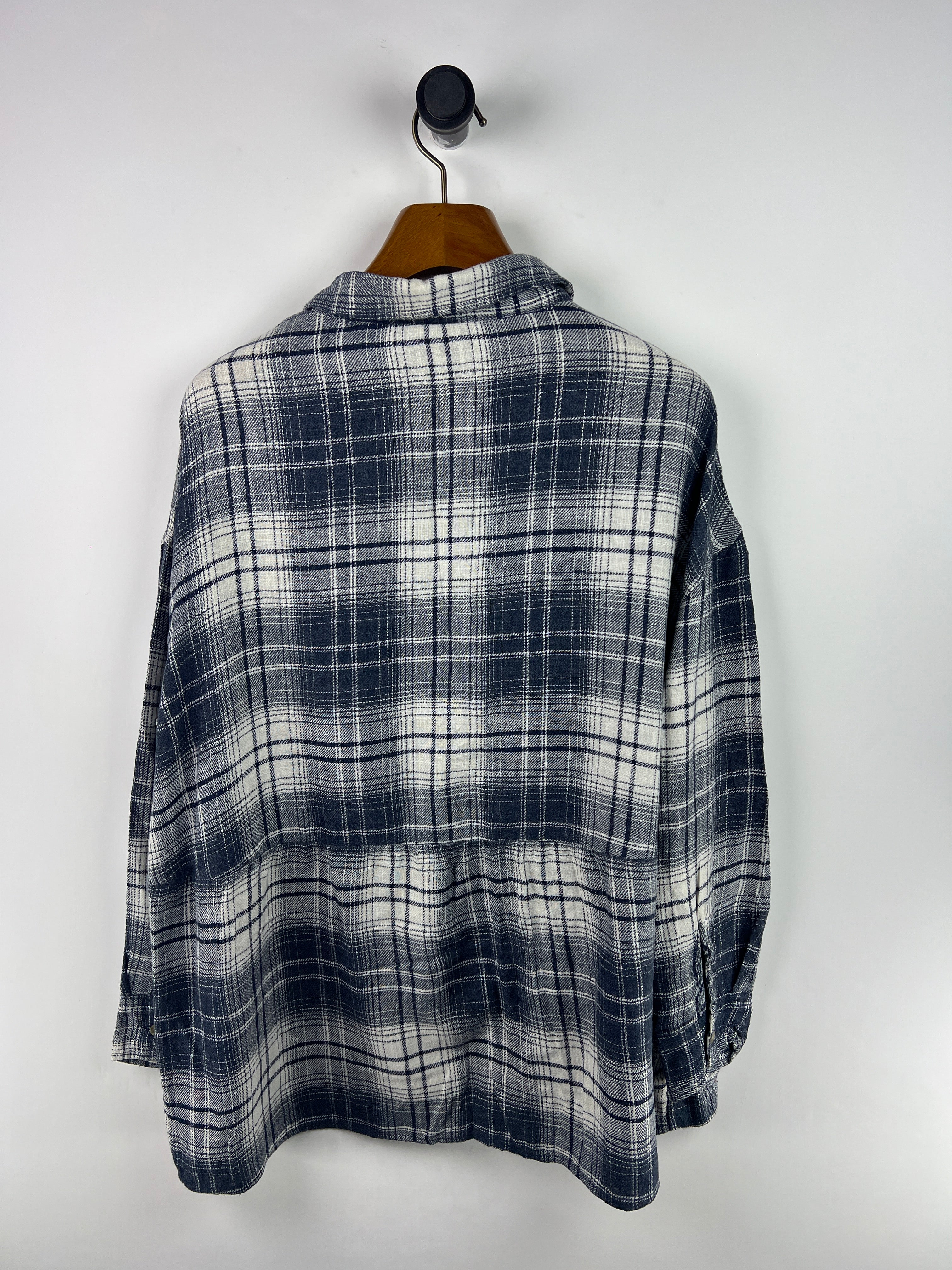 American Eagle Shirt (Women) (XX-Large)