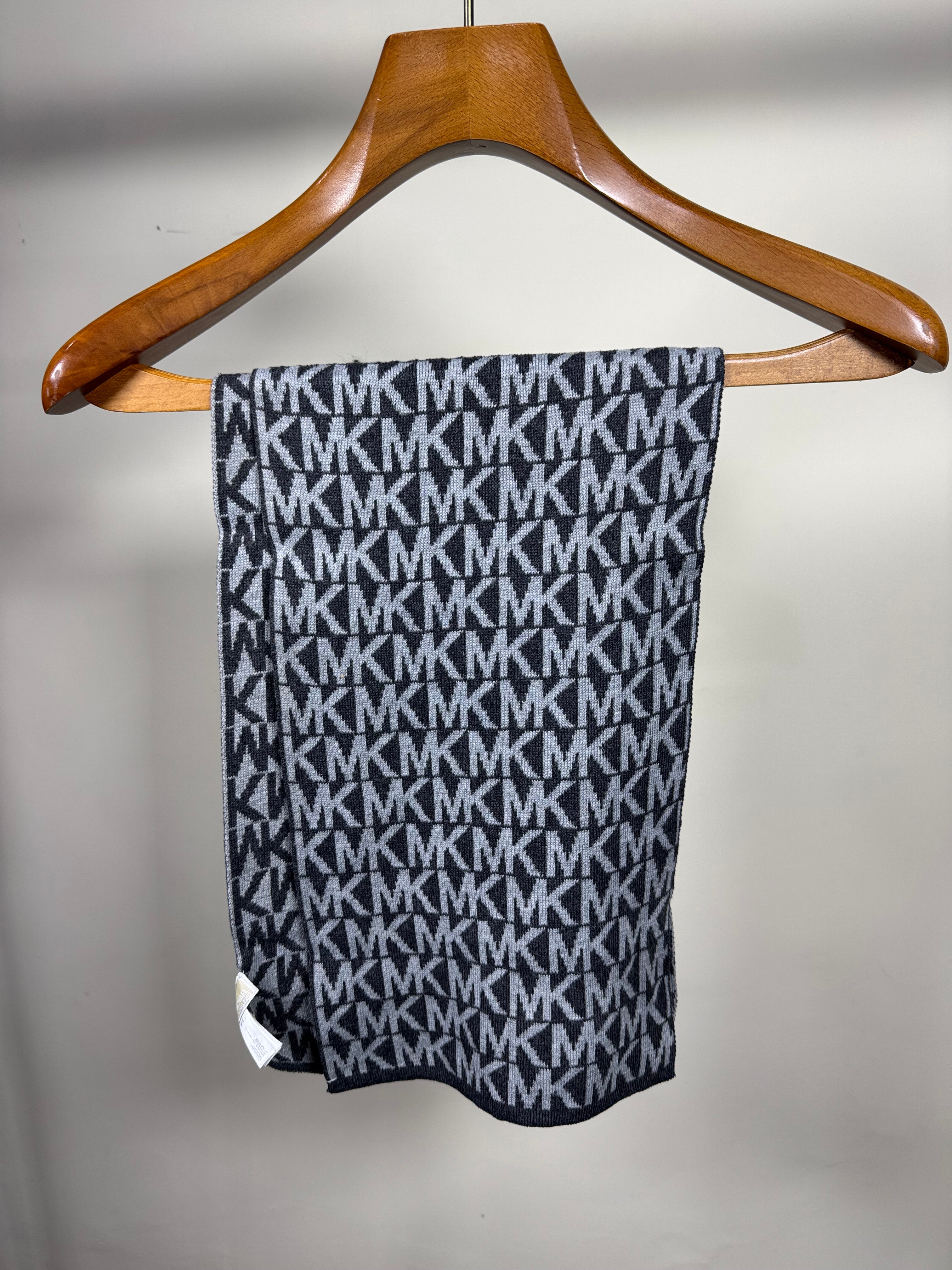 Michael Kors Muffler