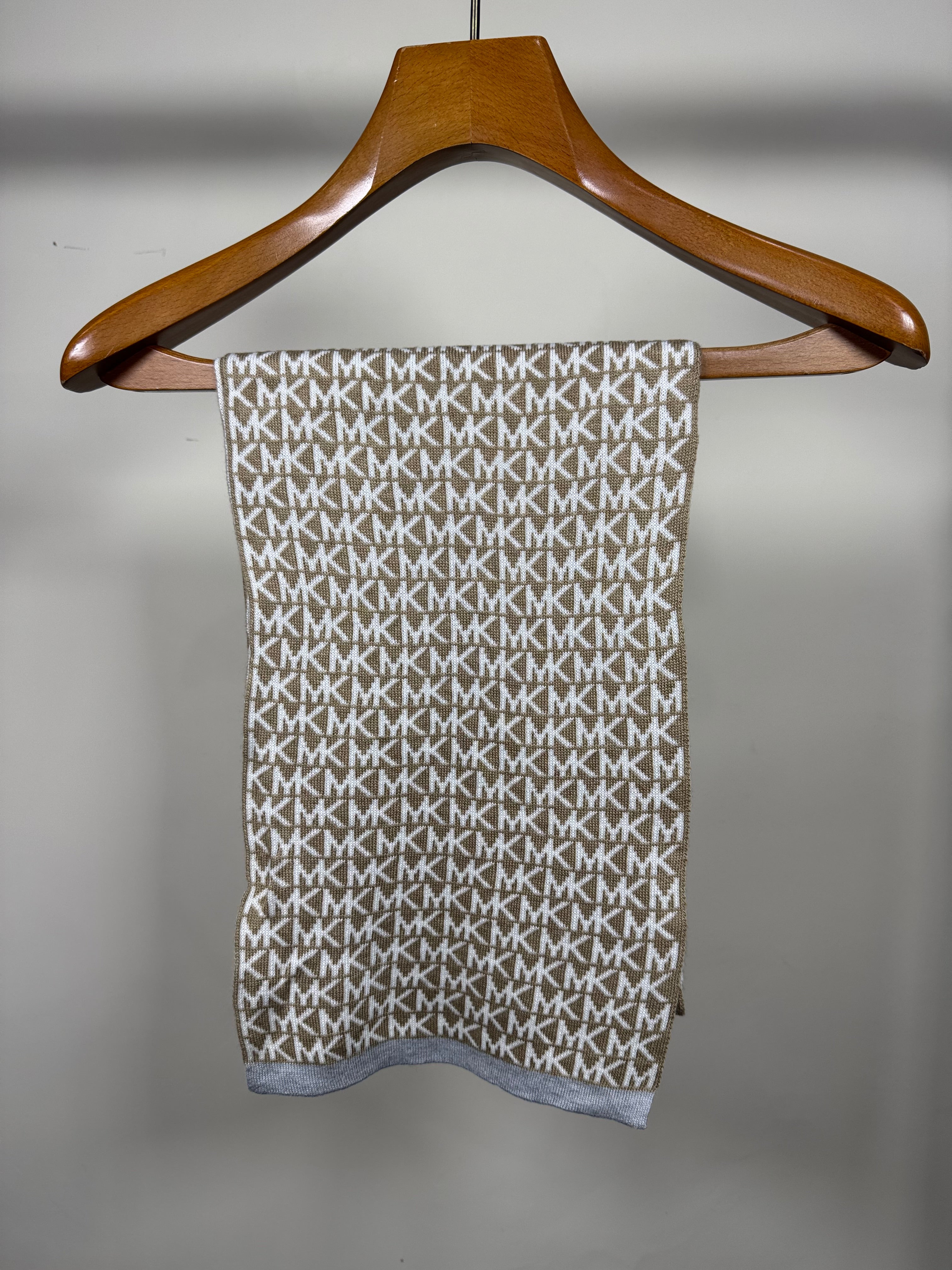 Michael Kors Muffler