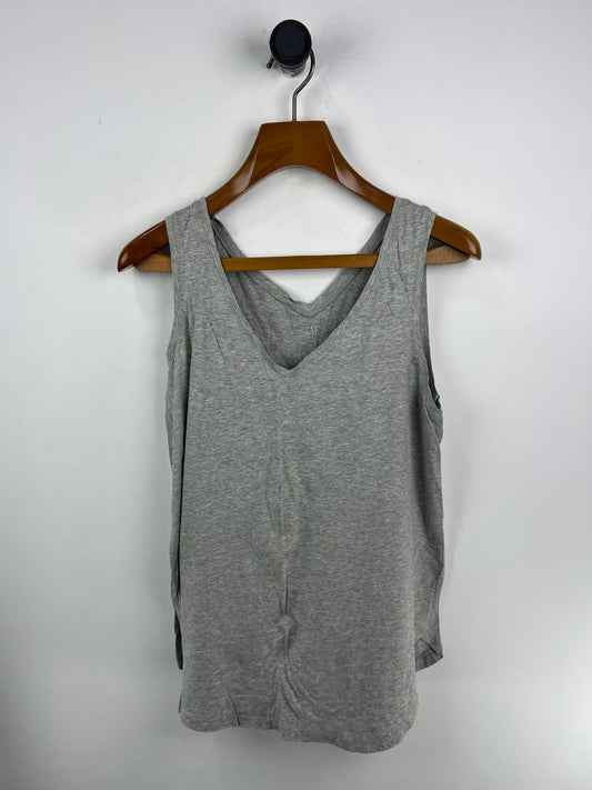 Gap Tank Top (Women) (Medium)