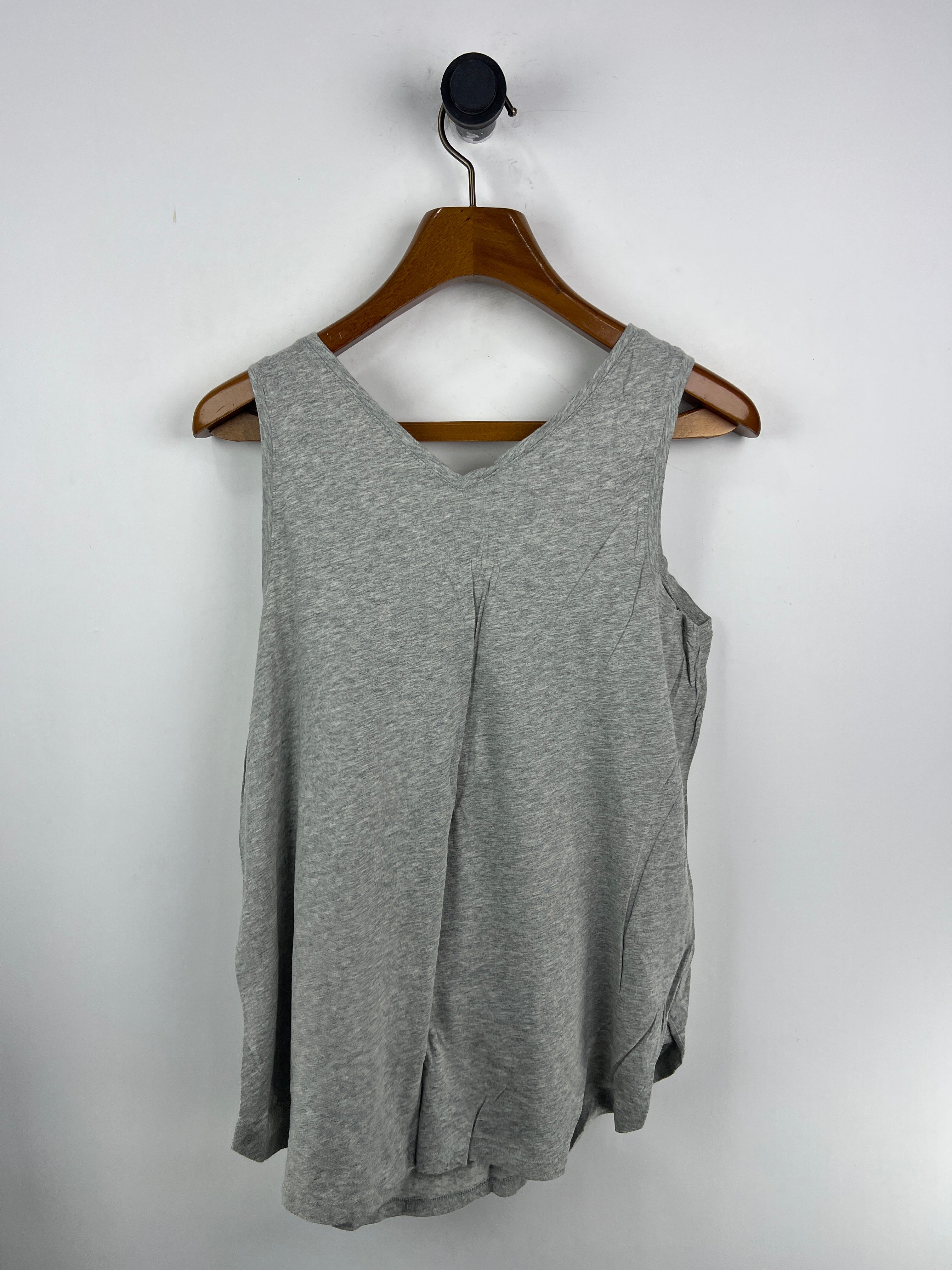 Gap Tank Top (Women) (Medium)