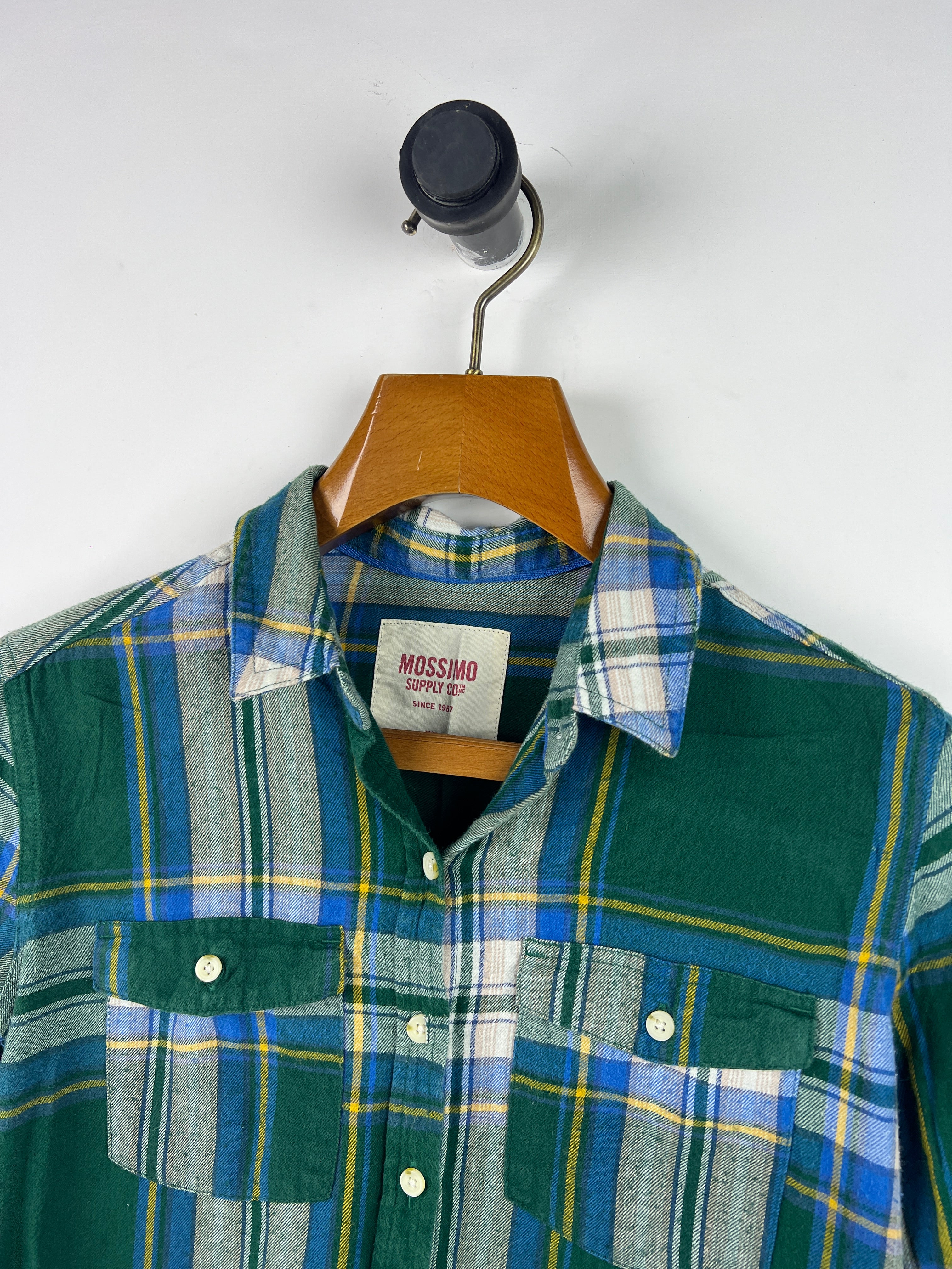 Mossimo Shirt (Women) (Small-Medium)