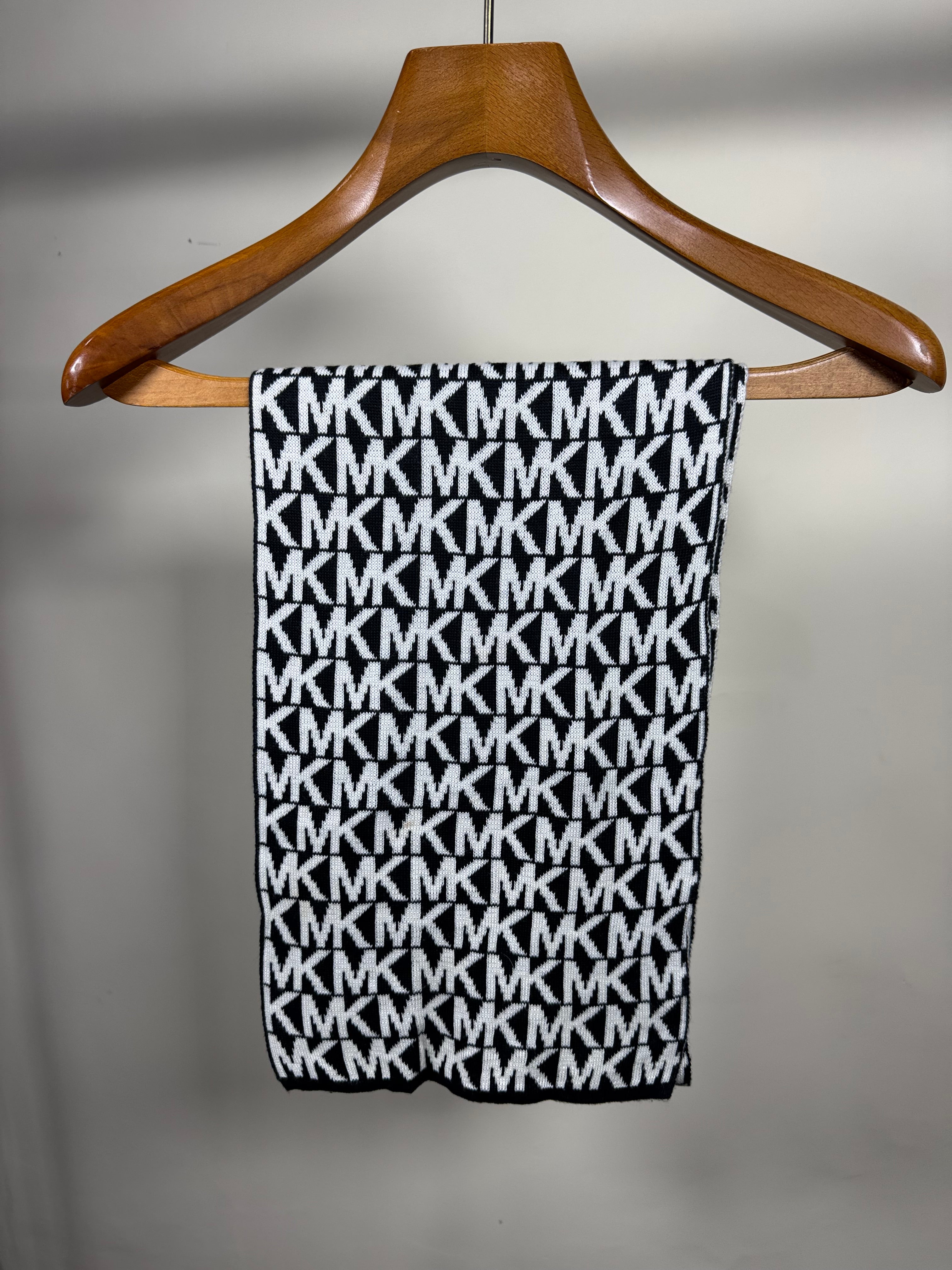 Michael Kors Muffler