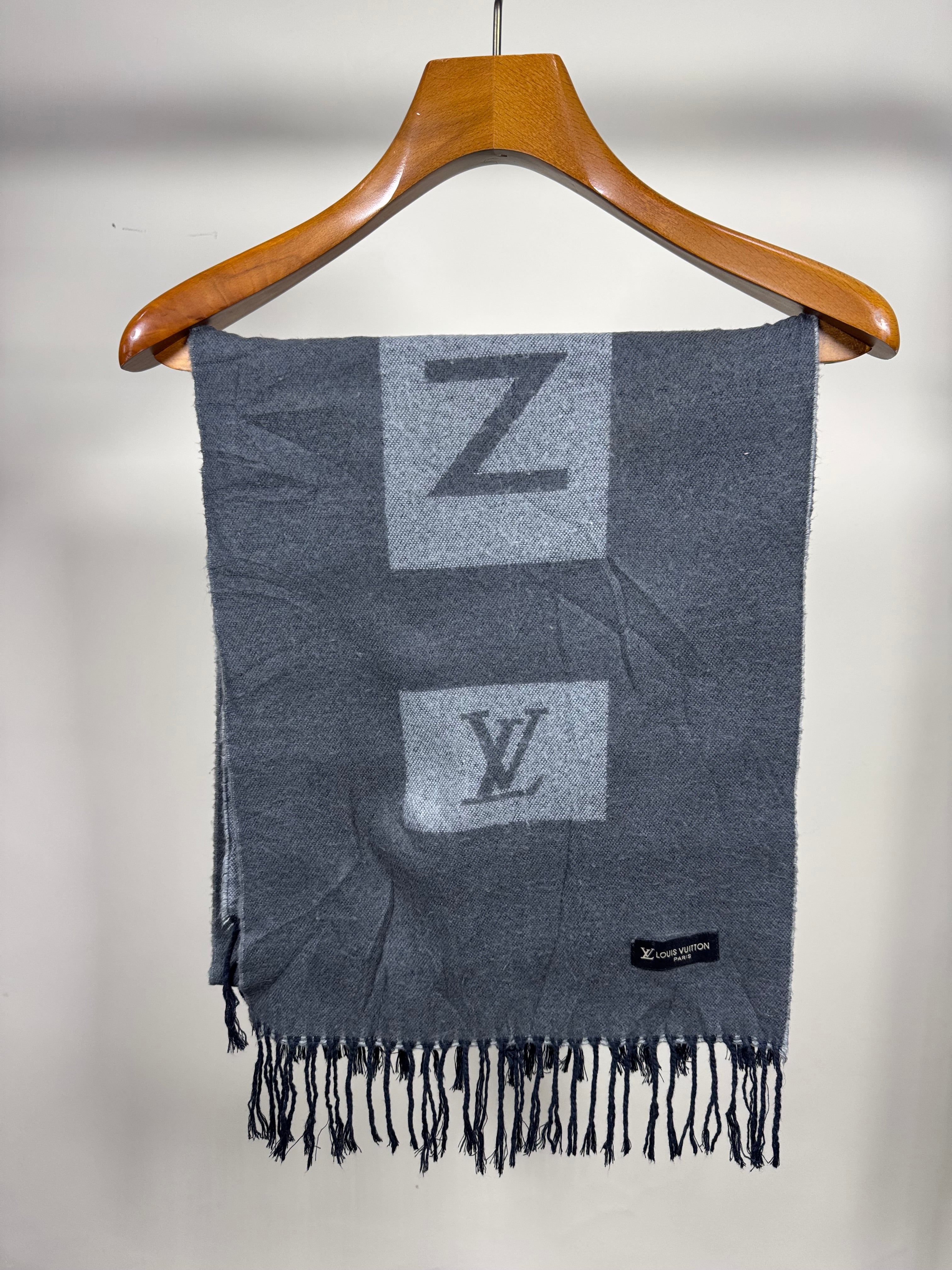 Louis Vuitton Muffler