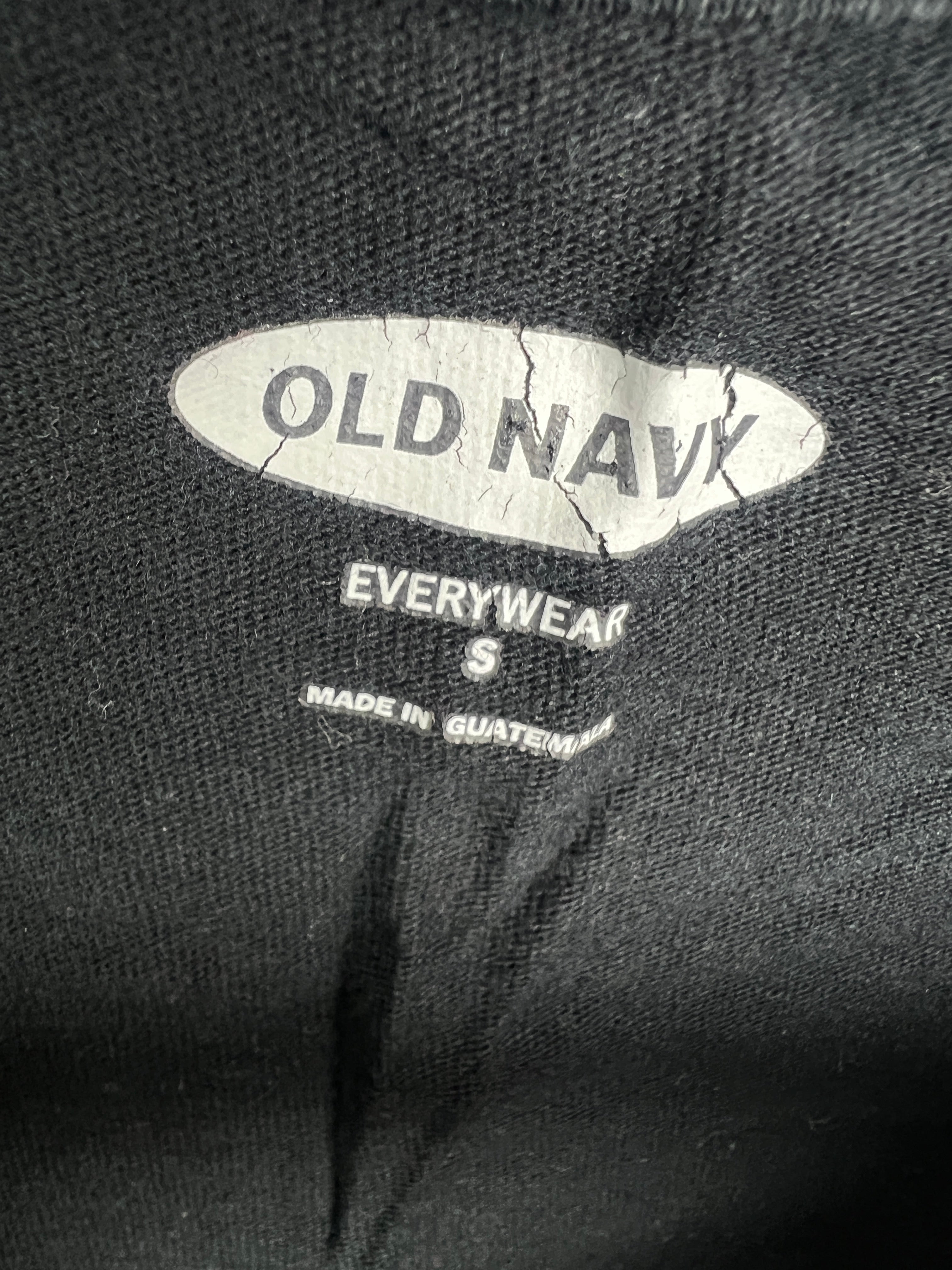 Old Navy T-Shirt (Women) (Small)