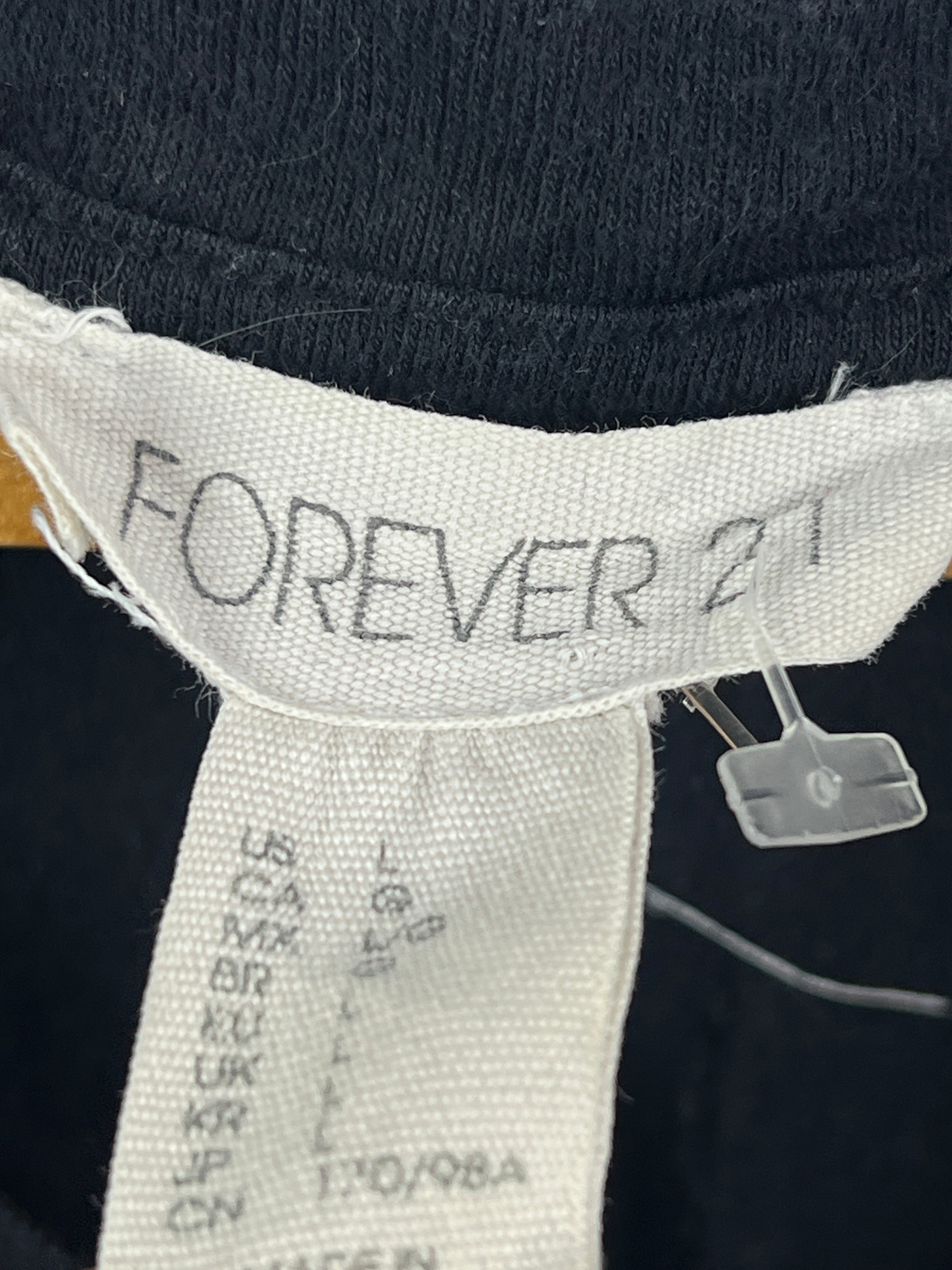 Forever 21 T-Shirt (Women) (Large)