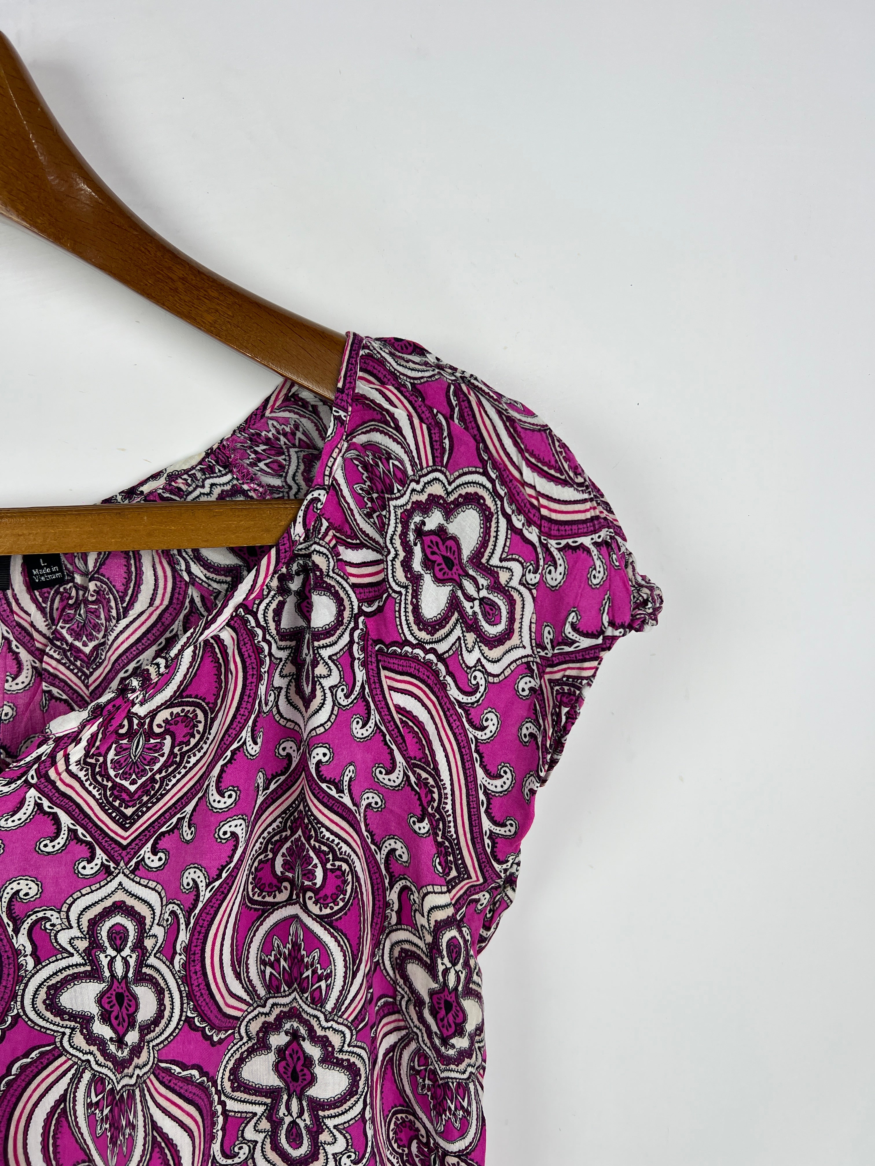 Apt 9 Blouse (Women) (Medium-Large)