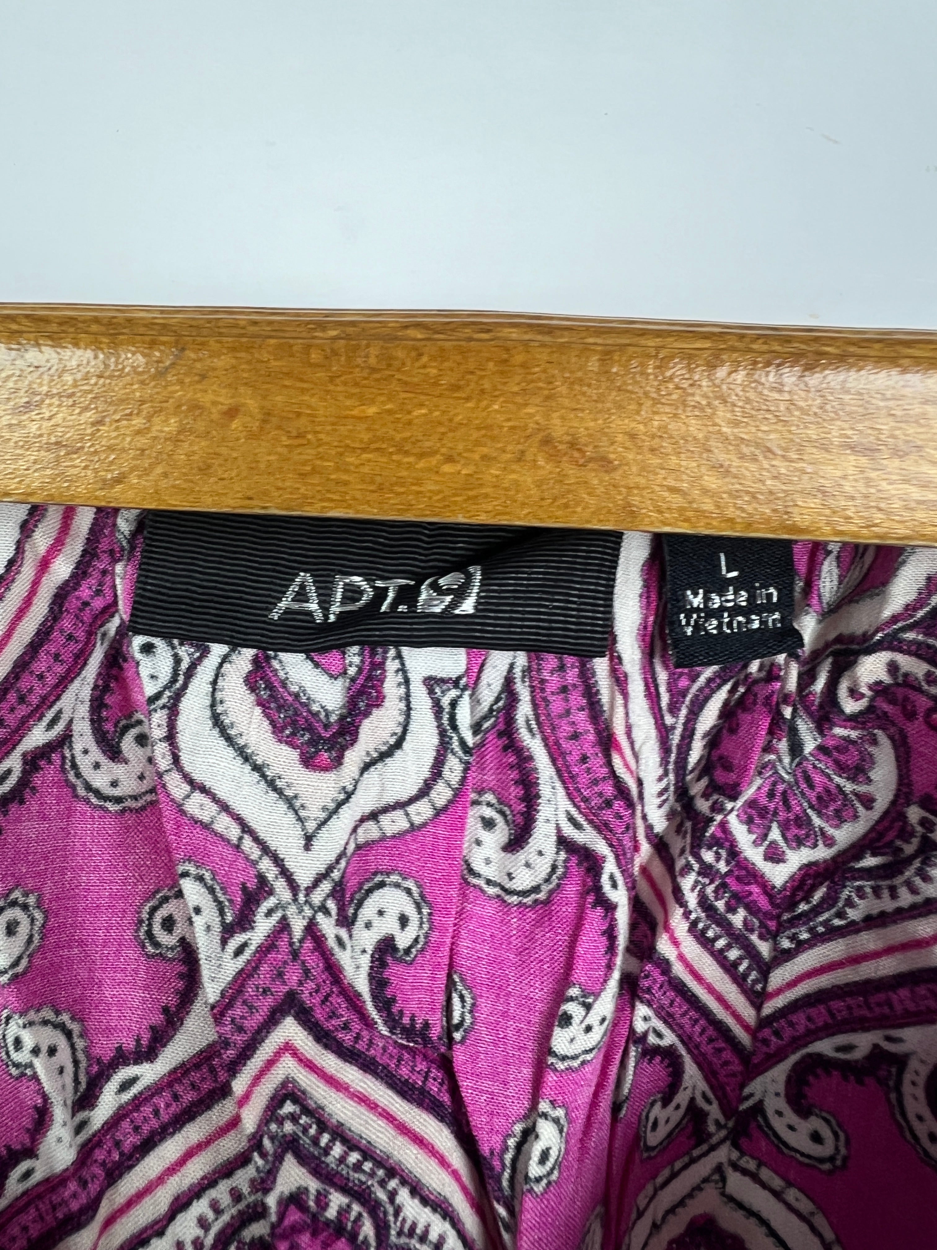 Apt 9 Blouse (Women) (Medium-Large)