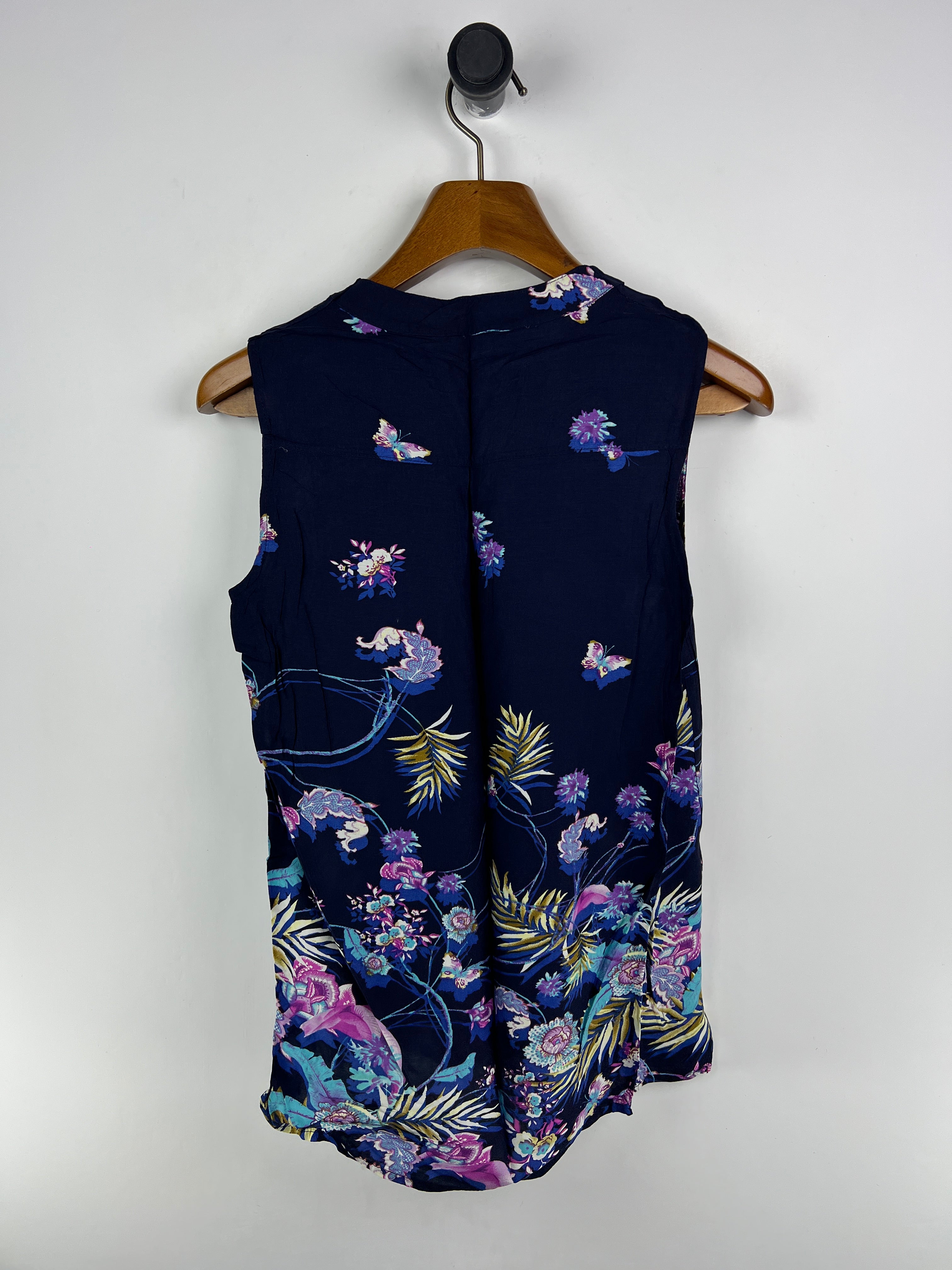 E&D Blouse (Women) (Medium-Large)